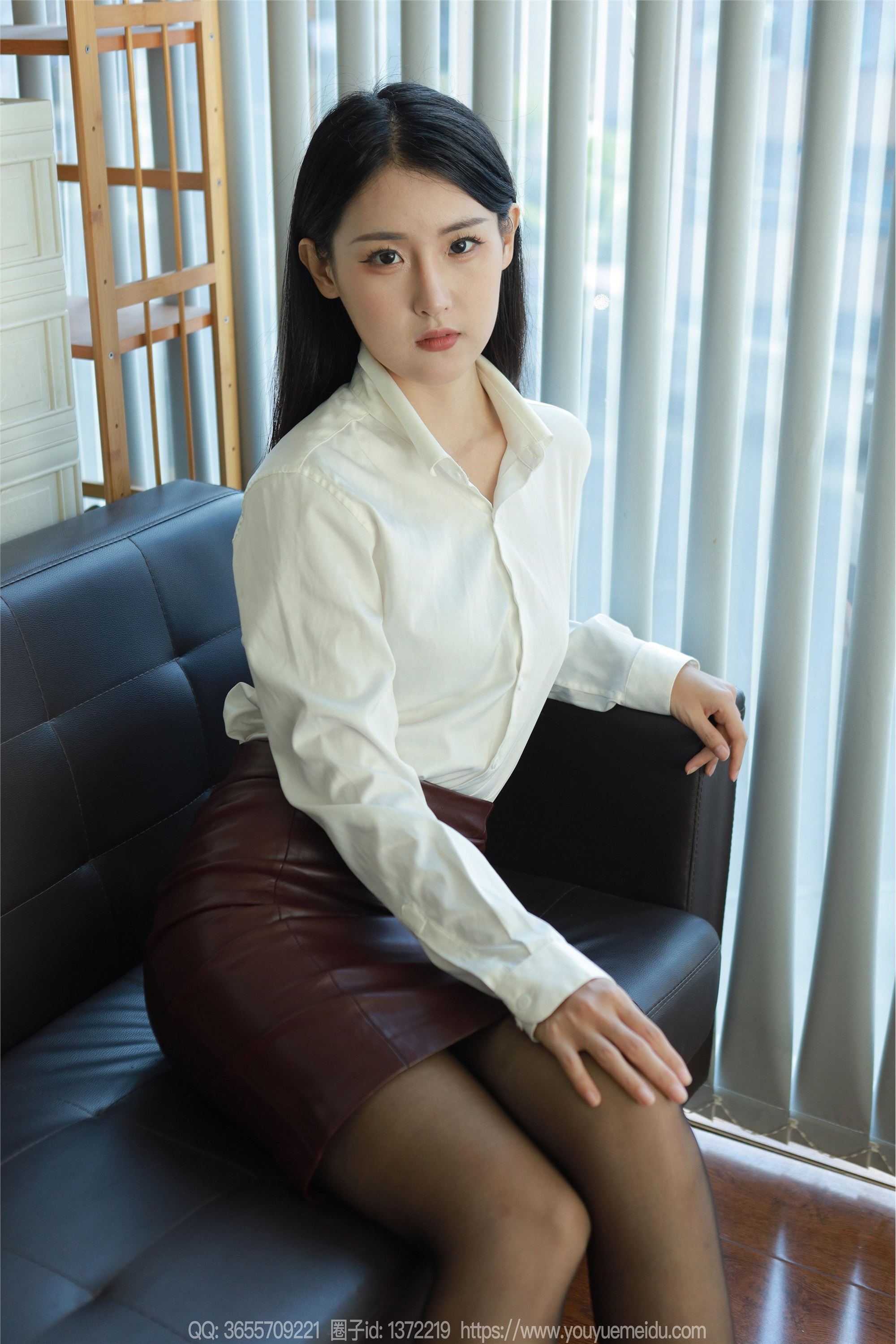 图片[2]-IESS异思趣向期期2023.11.14期丝享家期1585期小宝《午后星辰》-秀人网