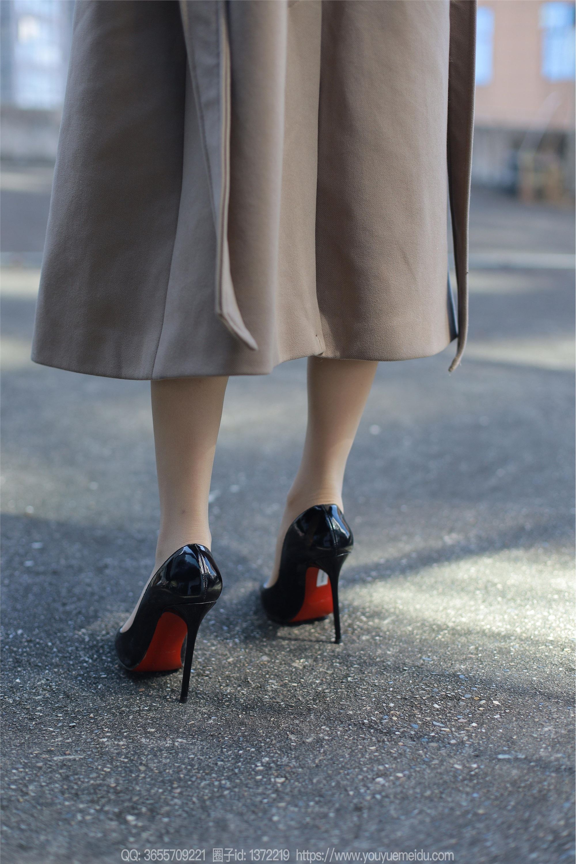 图片[2]-IESS异思趣向期期2023.11.19期丝享家期1589期美子《风衣的季节》-套图网