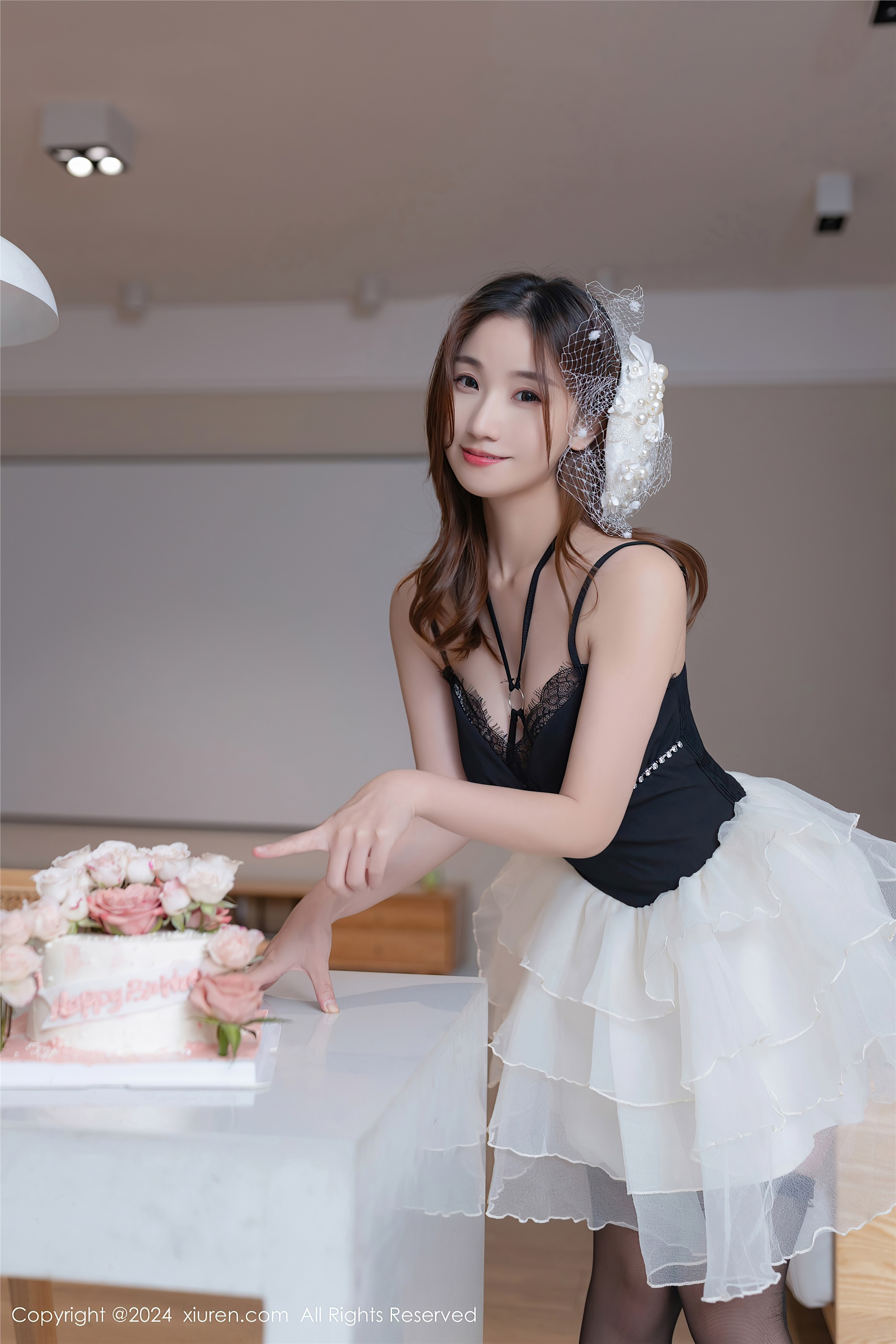 图片[3]-Xiuren秀人网期2024.04.16期N第8398期杏子Yada-套图网