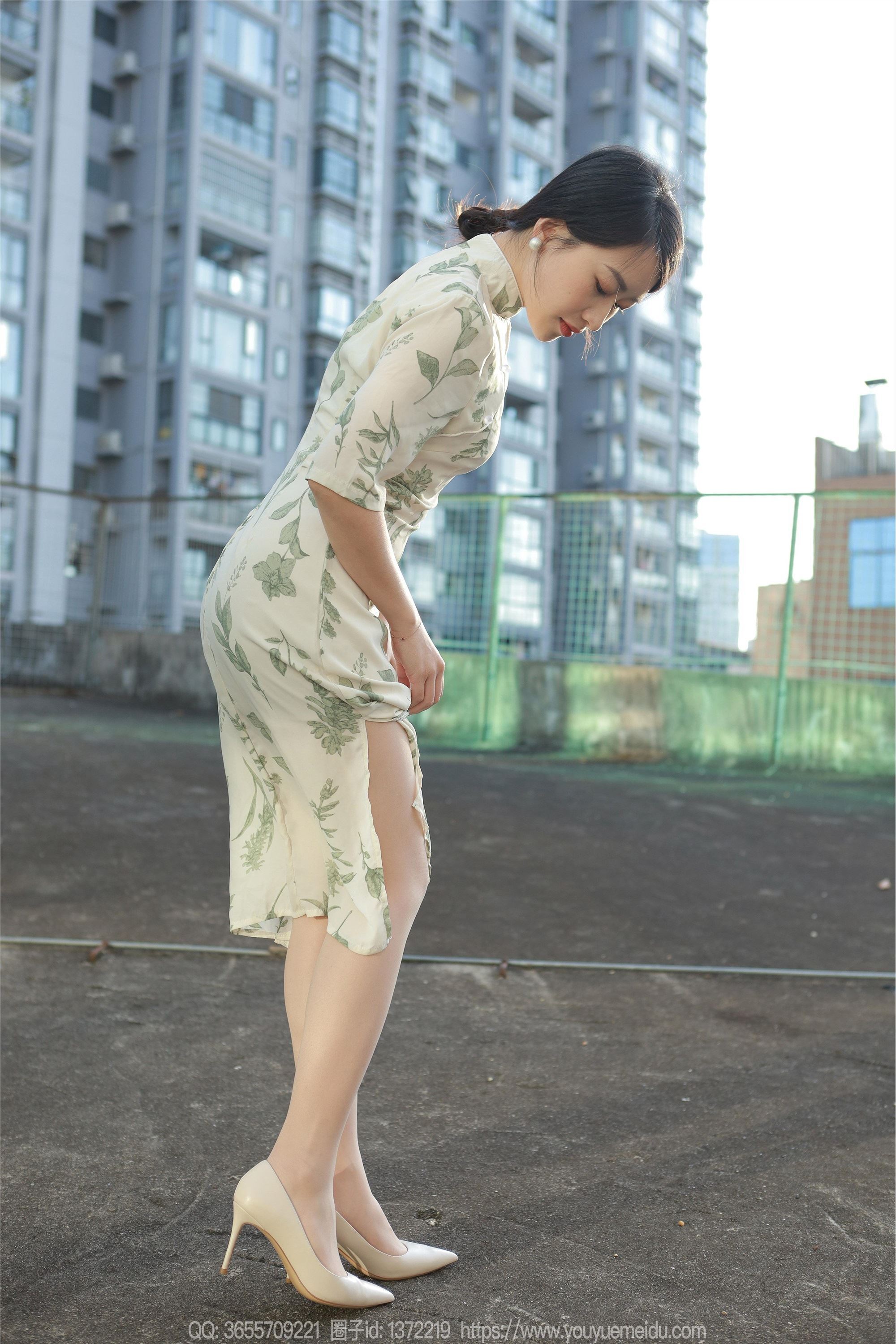 IESS异思趣向期期2023.11.24期丝享家期1594期小婕《薄如蝉翼》-秀人网