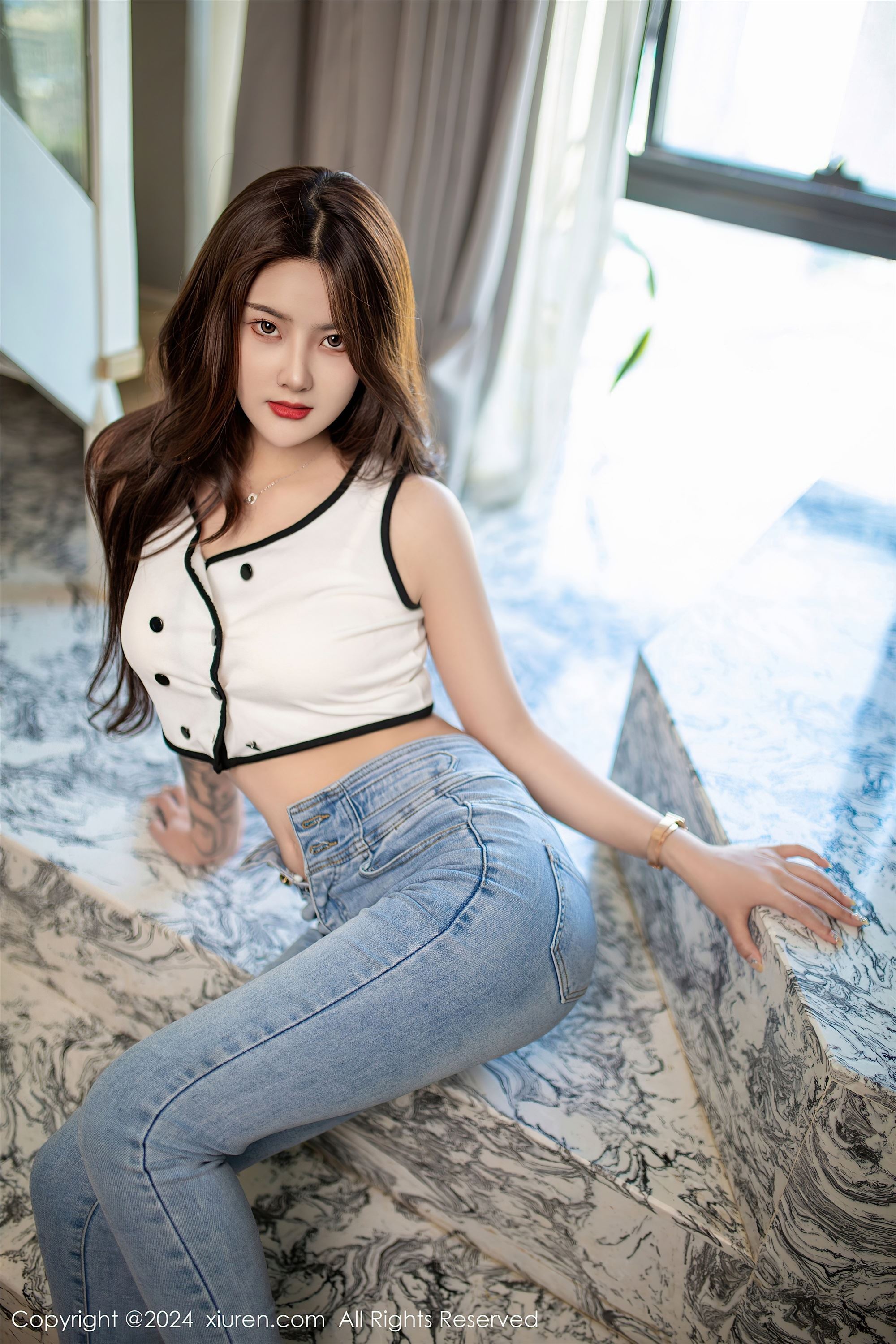 Xiuren秀人网期2024.04.18期N第8410期仙女爱自由-套图网