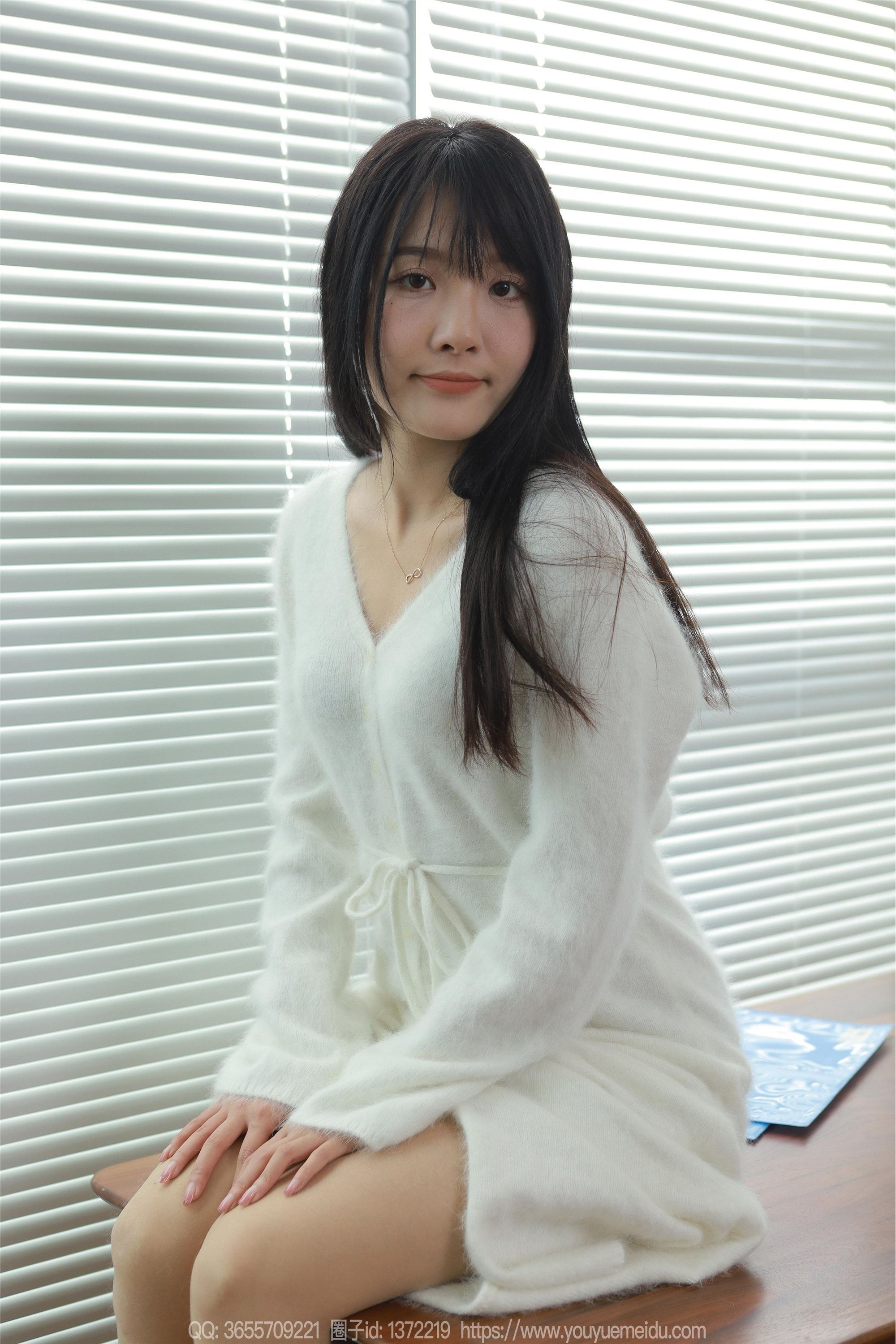 图片[4]-IESS异思趣向期期2023.11.27期丝享家期1596期婉萍《白月光（上）》-秀人网