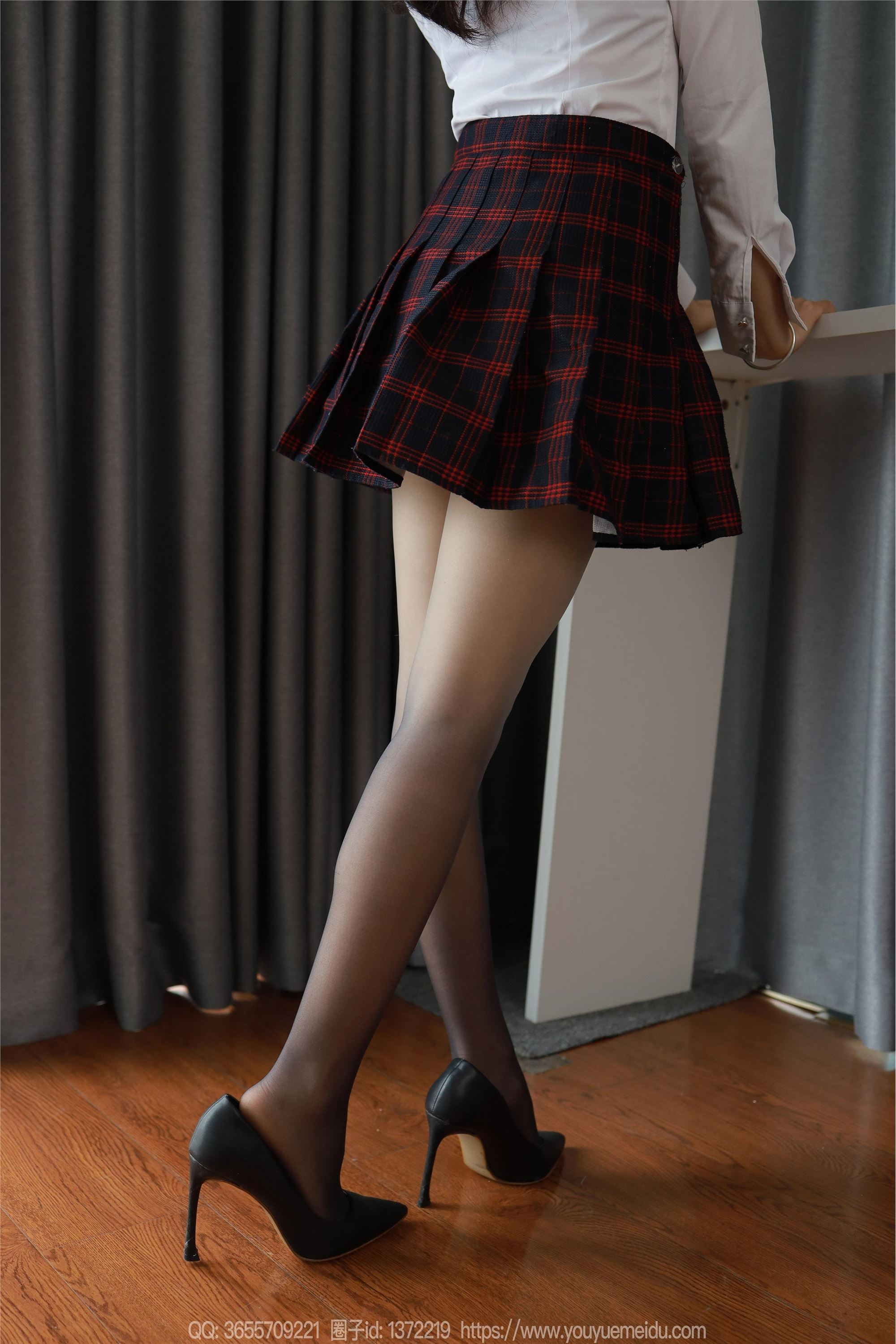 图片[5]-IESS异思趣向期期2023.12.03期丝享家期1601期小金《挺拔有力》-秀人网