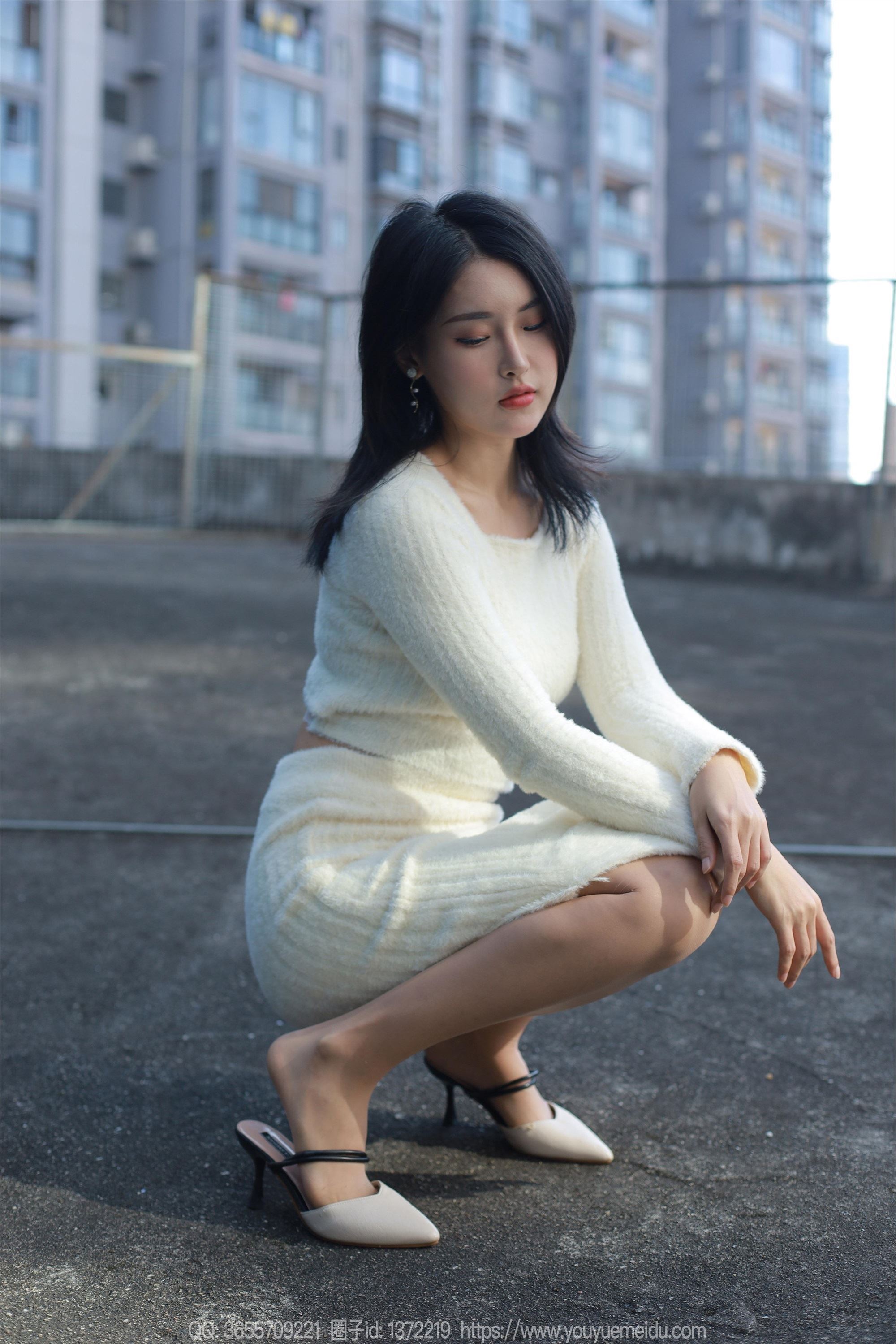 图片[2]-IESS异思趣向期期2023.12.13期丝享家期1610期小宝《雪白的毛衣》-套图网