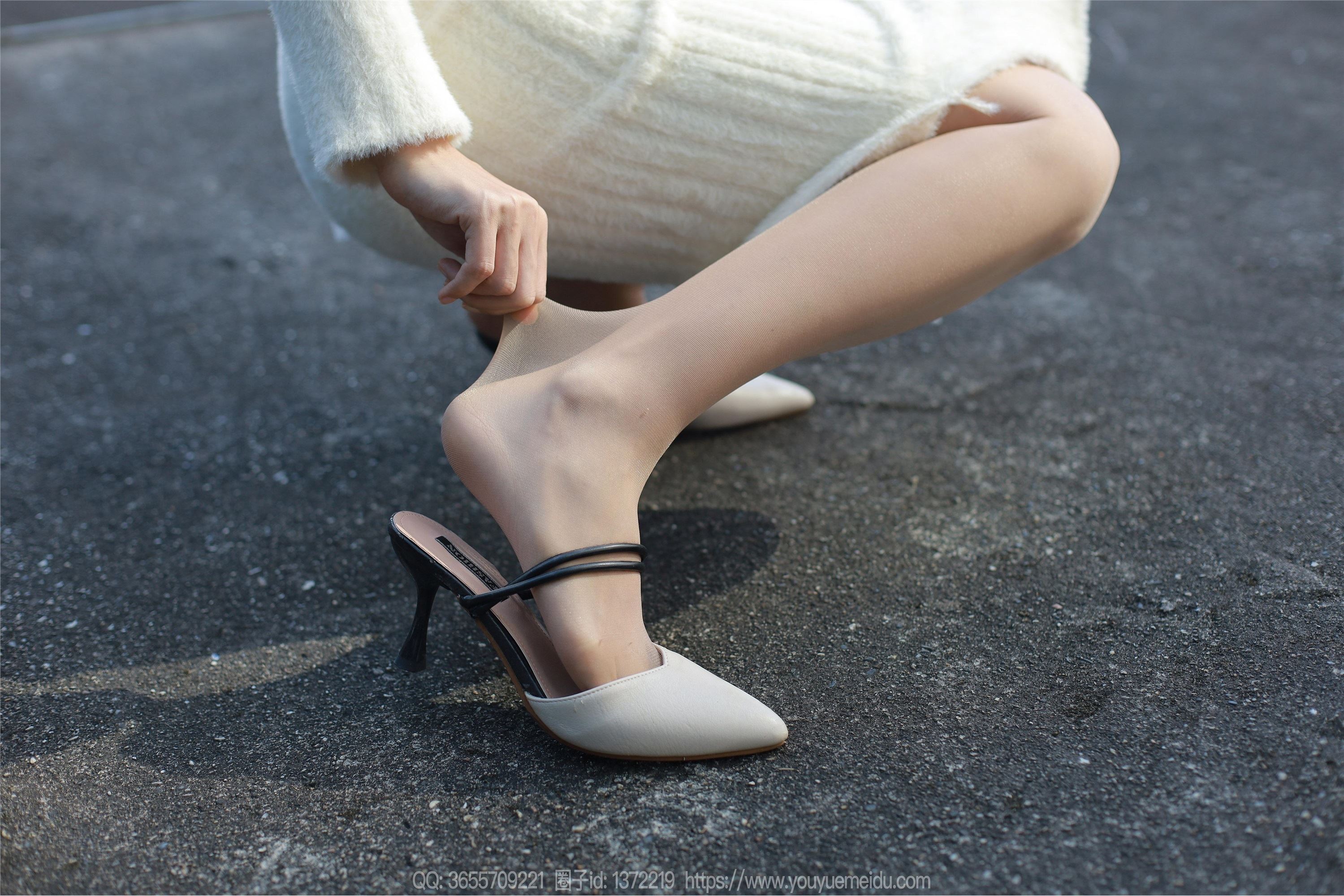 图片[4]-IESS异思趣向期期2023.12.13期丝享家期1610期小宝《雪白的毛衣》-套图网