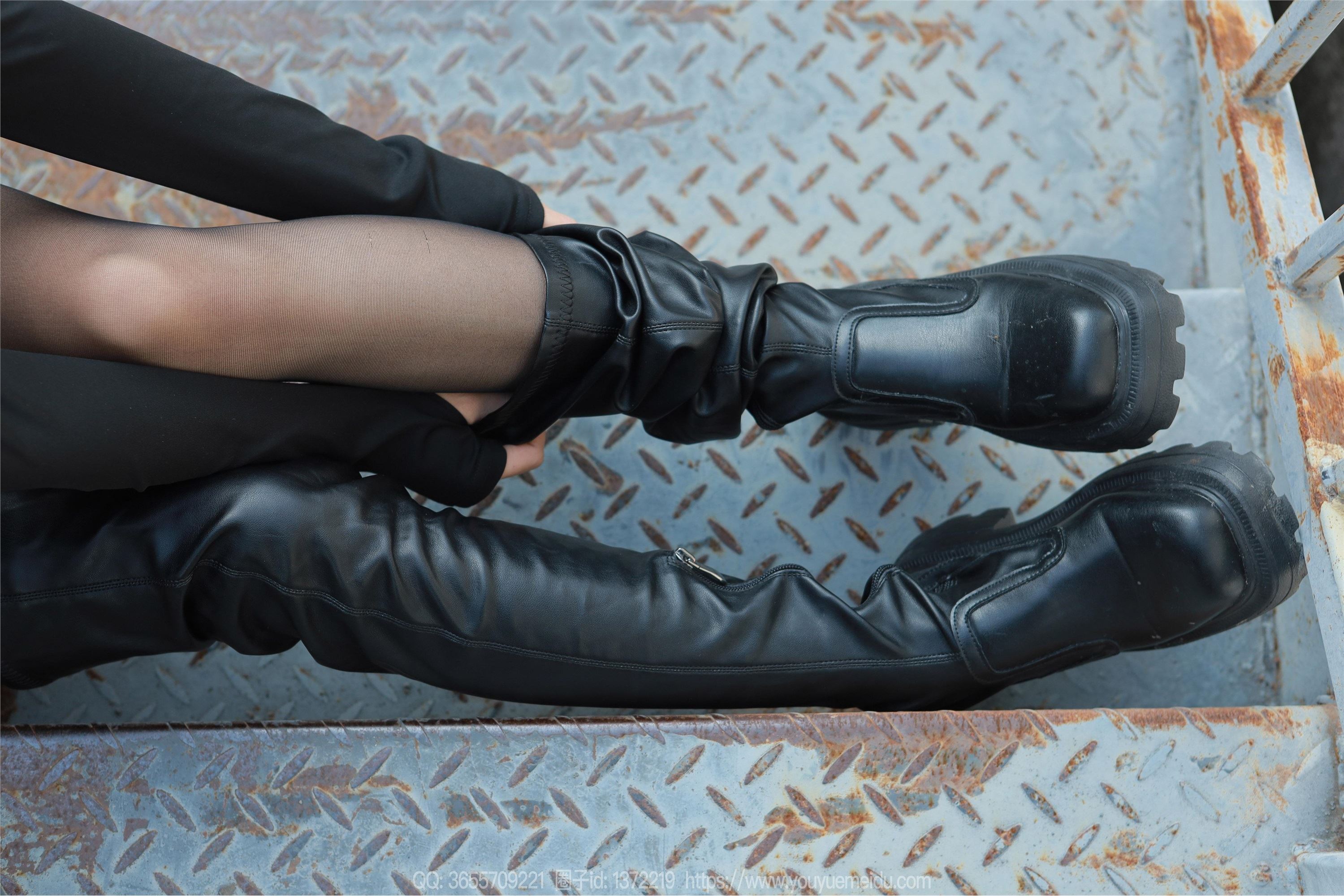 IESS异思趣向期期2024.01.10期丝享家期1634期兔兔《黑斯长靴》-秀人网