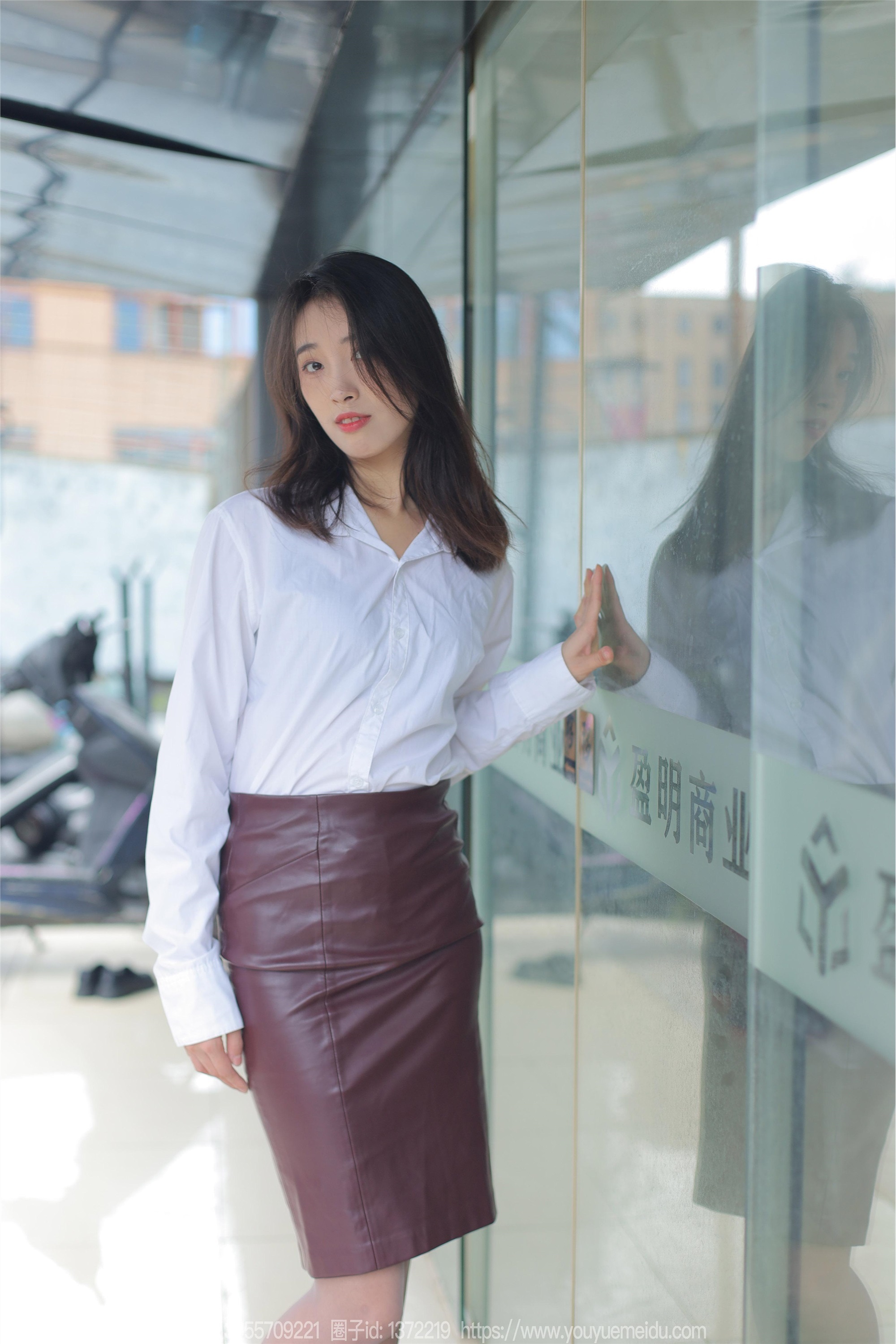 图片[8]-IESS异思趣向期期2024.01.18期丝享家期1641期小九《停车跟随》-秀人网