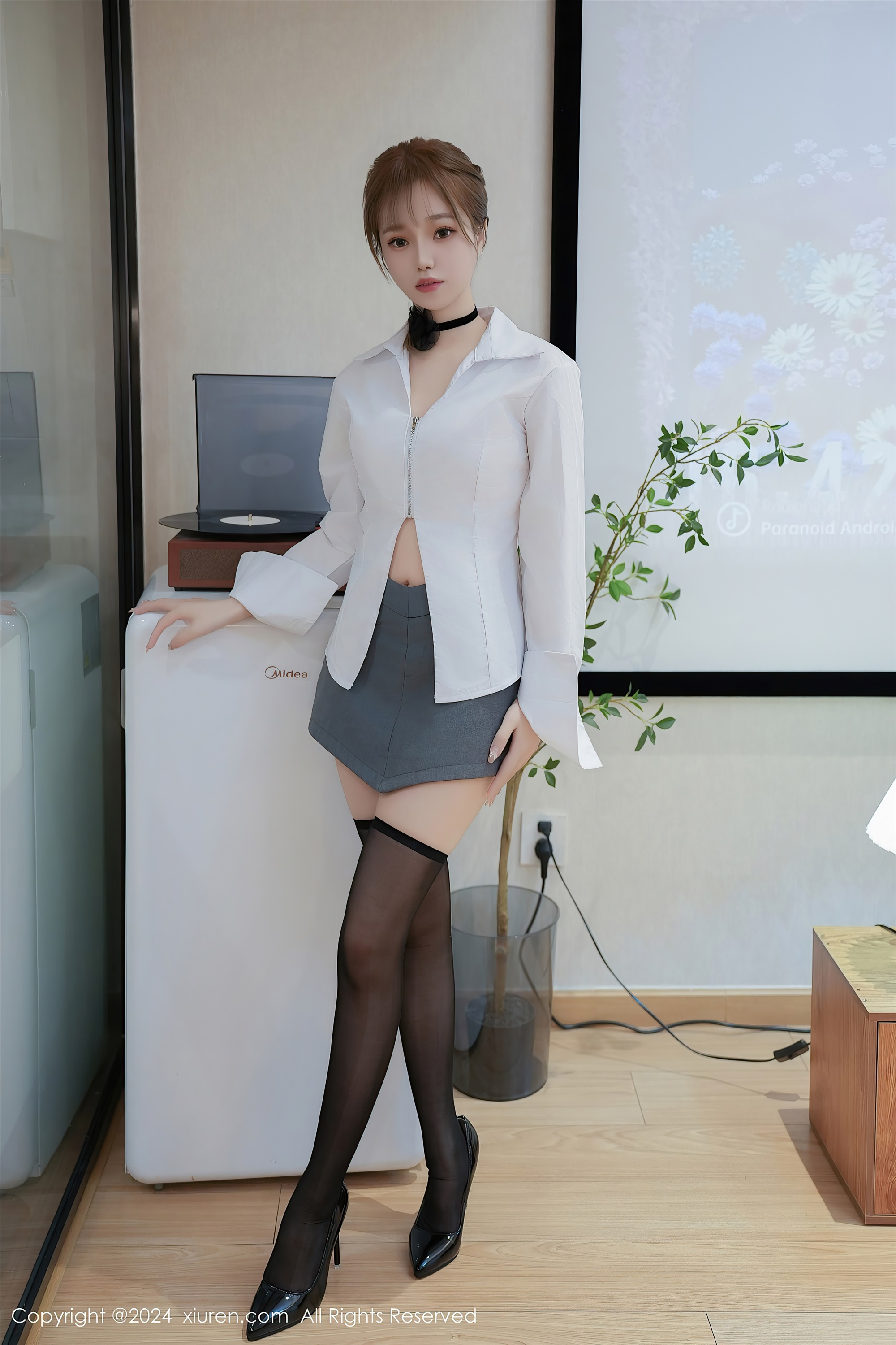 图片[3]-Xiuren秀人网期2024.05.28期N第8609期甜白酱-套图网