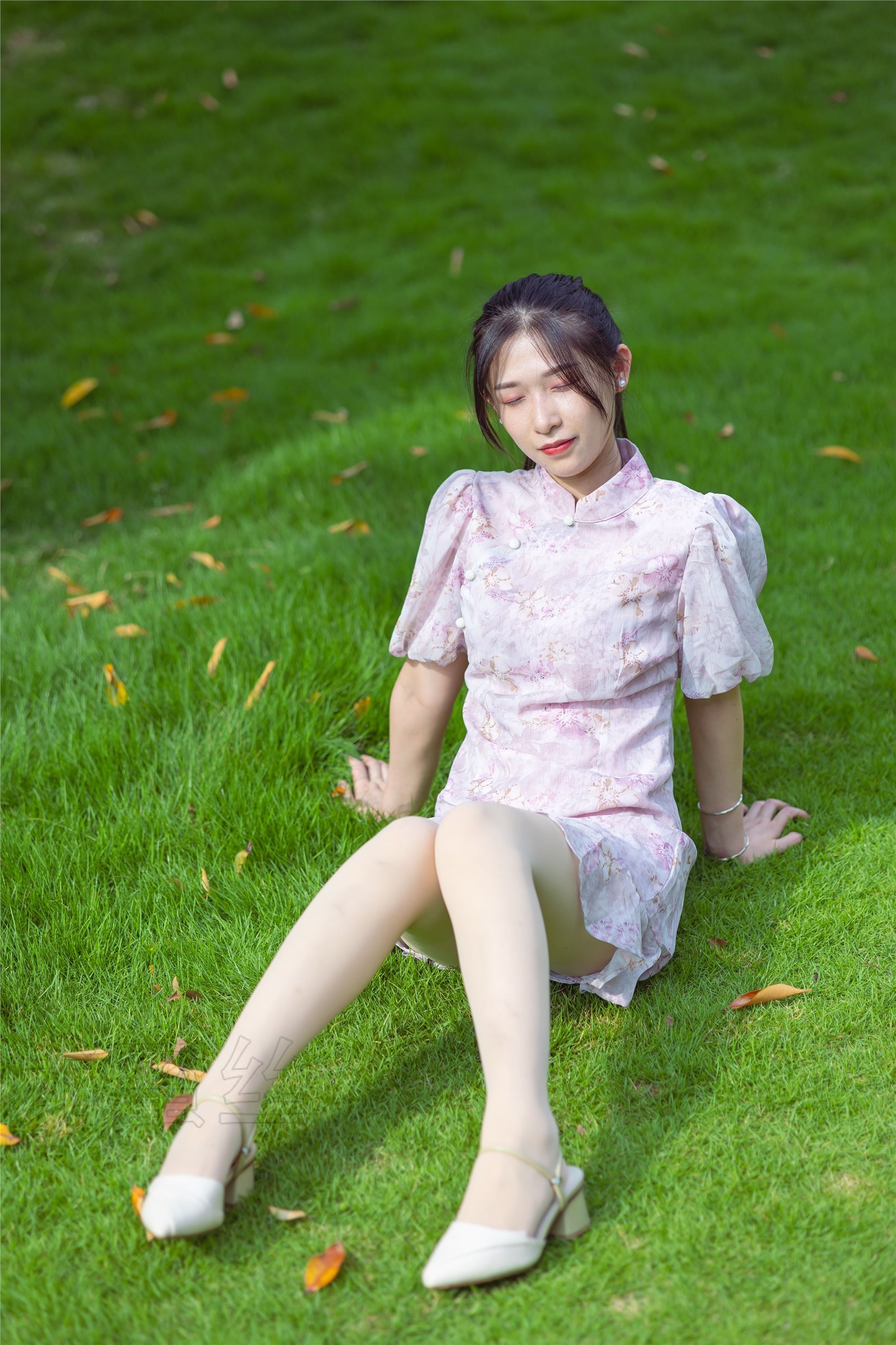 尤蜜丝期穿搭写真期N第065-秀人网