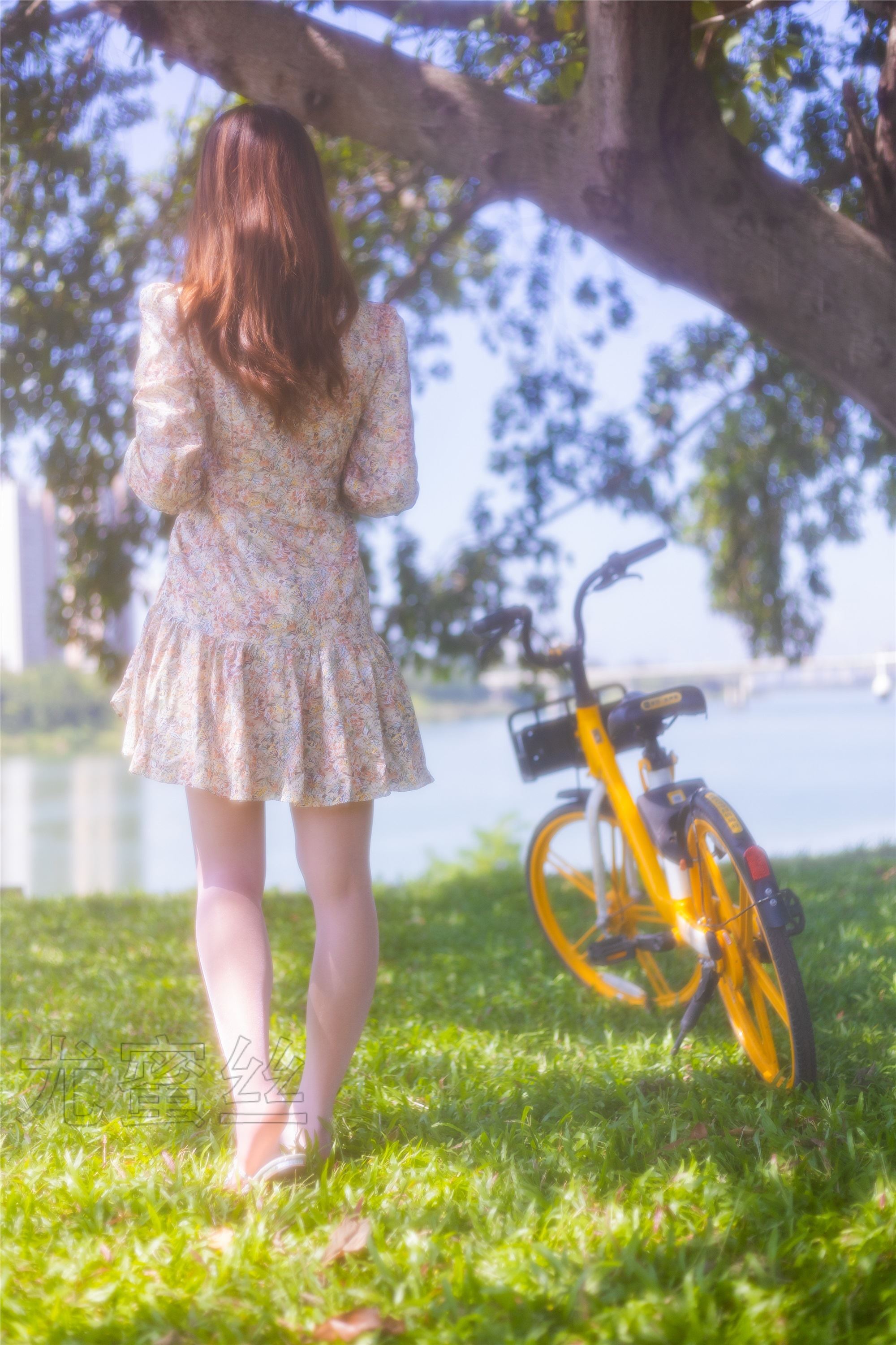 尤蜜丝期穿搭写真期N第079-秀人网