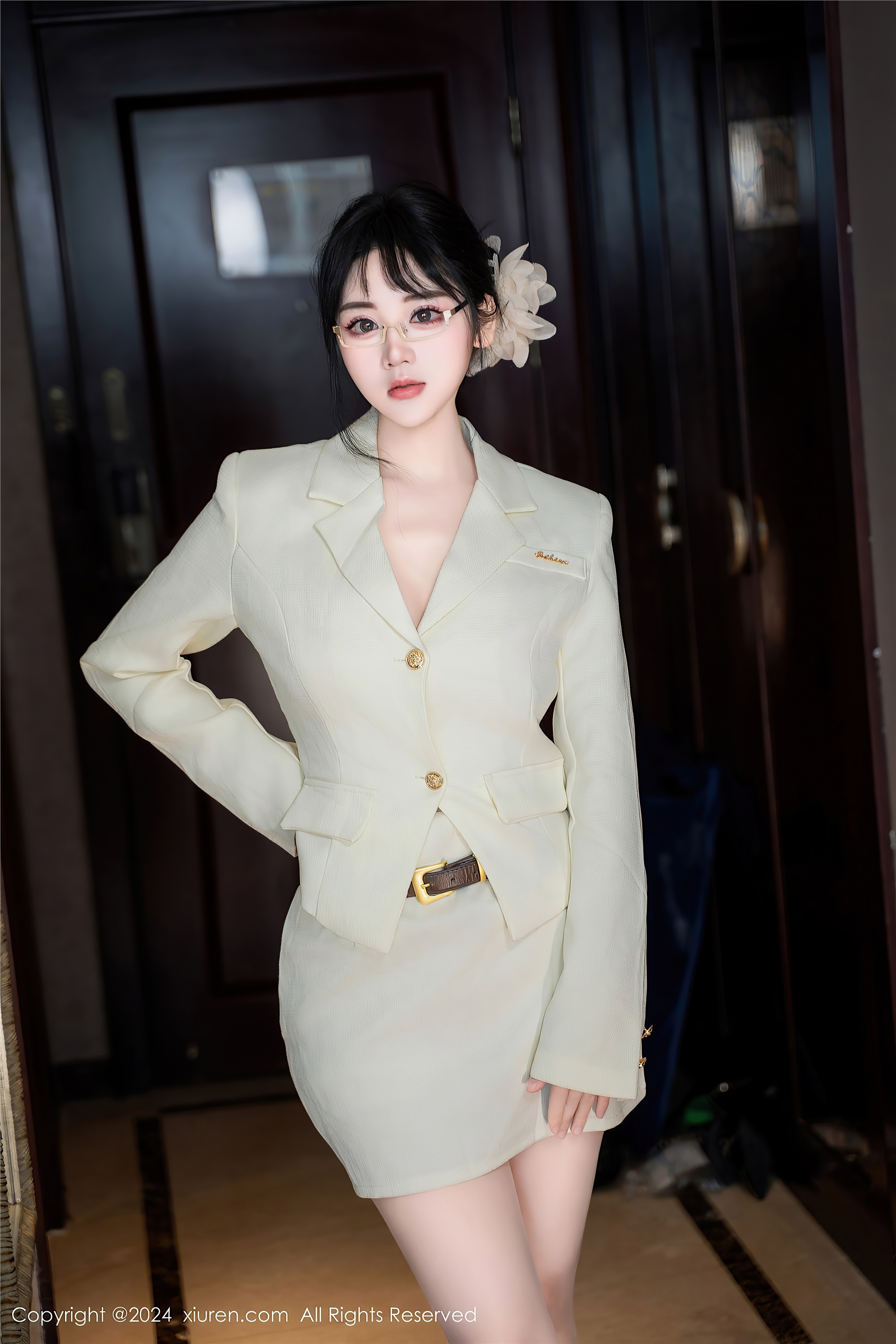 图片[2]-Xiuren秀人网期2024.06.18期N第8717期汐汐爱吃草莓-套图网