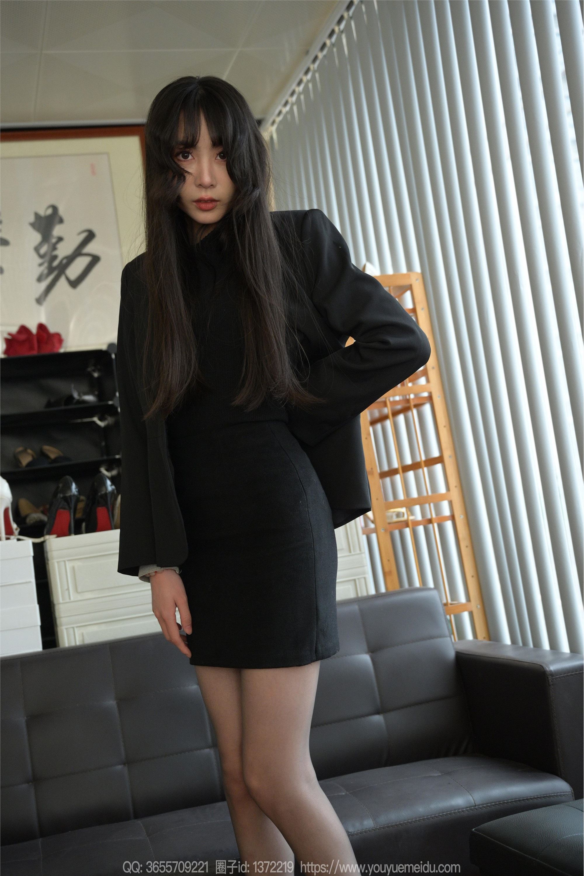 IESS异思趣向期期2024.03.19期丝享家期1693期团团《长腿黑执事》-秀人网