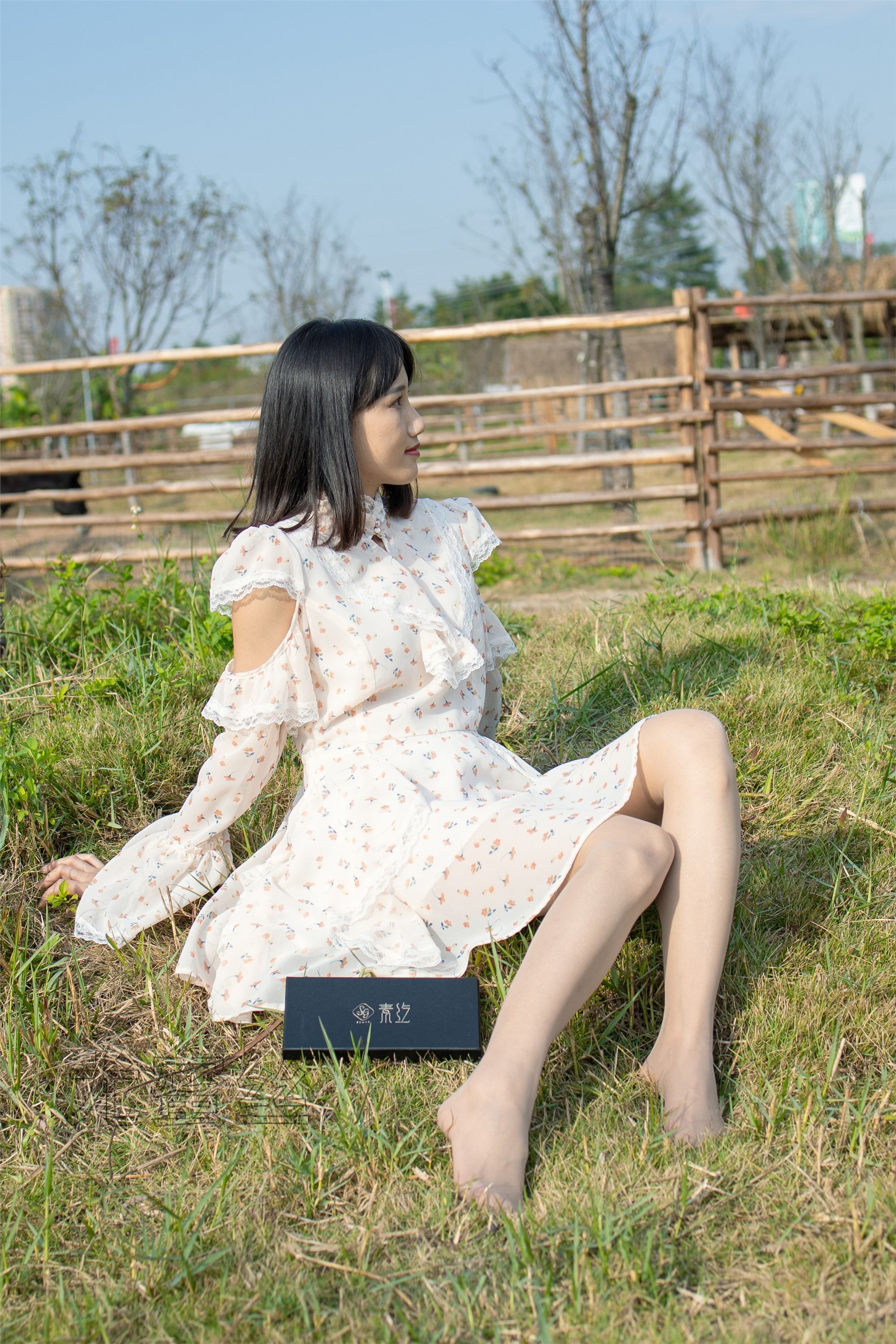 尤蜜丝期穿搭写真期N第086-秀人网