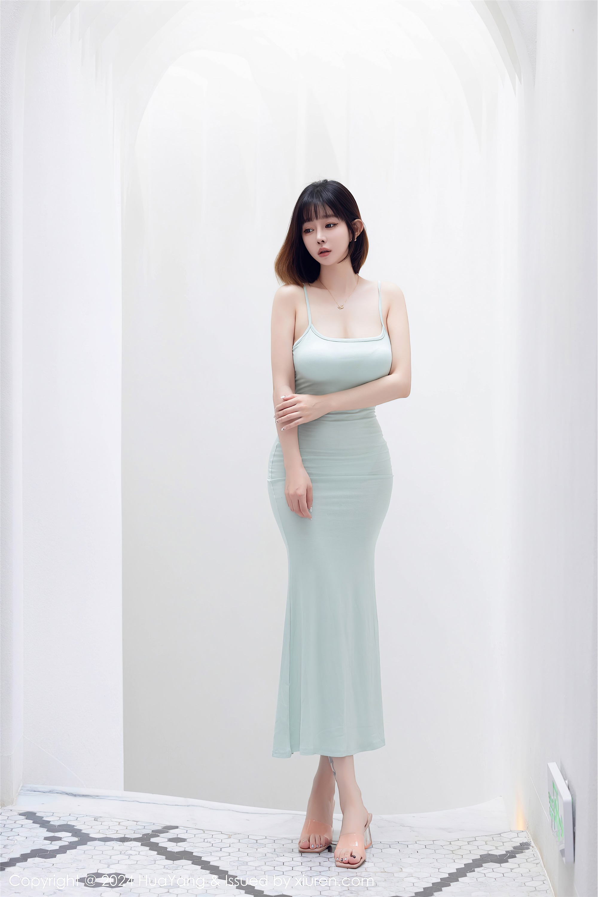 图片[2]-HuaYang花漾show期2024.06.28期VOL.586期王雨纯-套图网