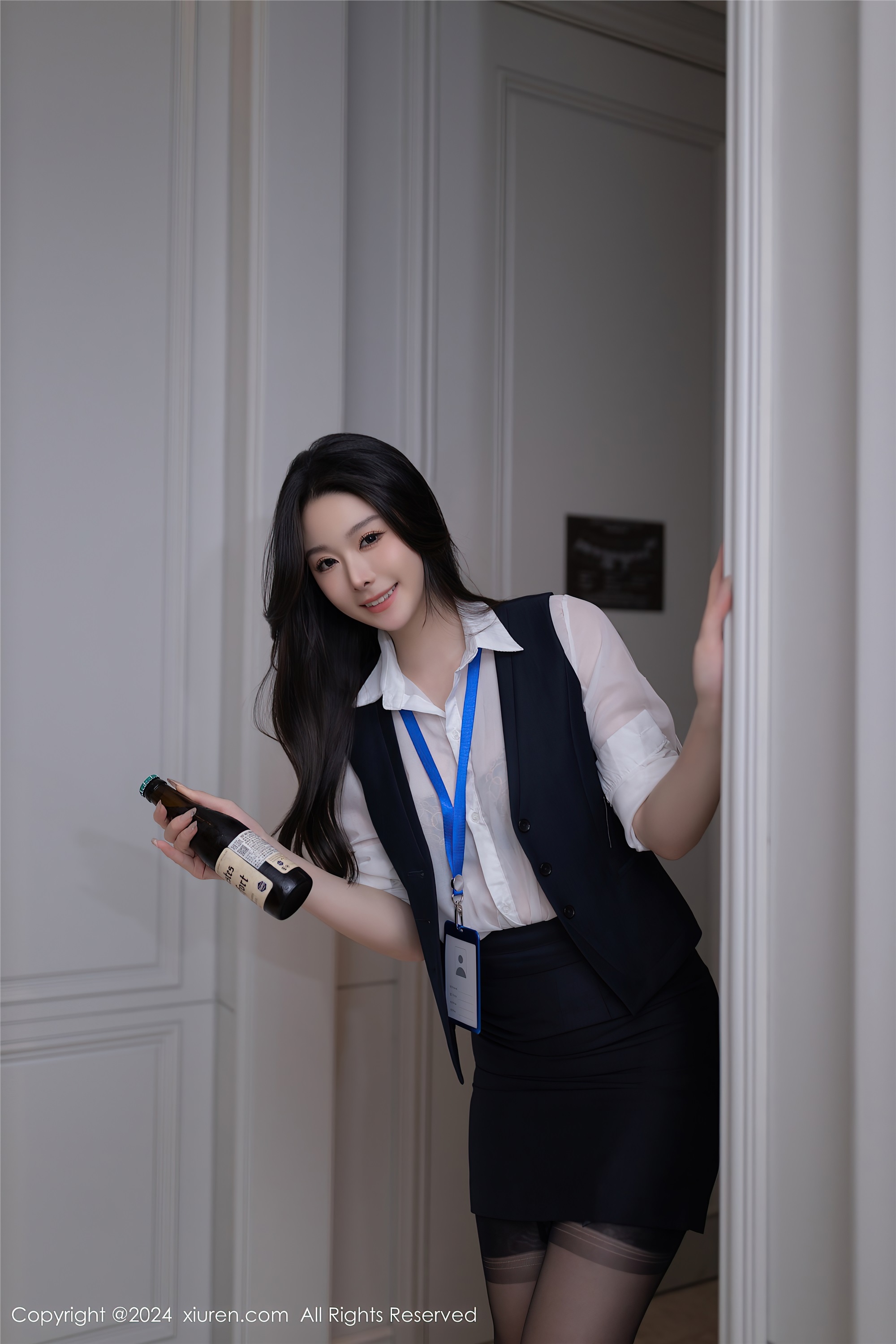 Xiuren秀人网期2024.07.04期N第8808期小逗逗-套图网