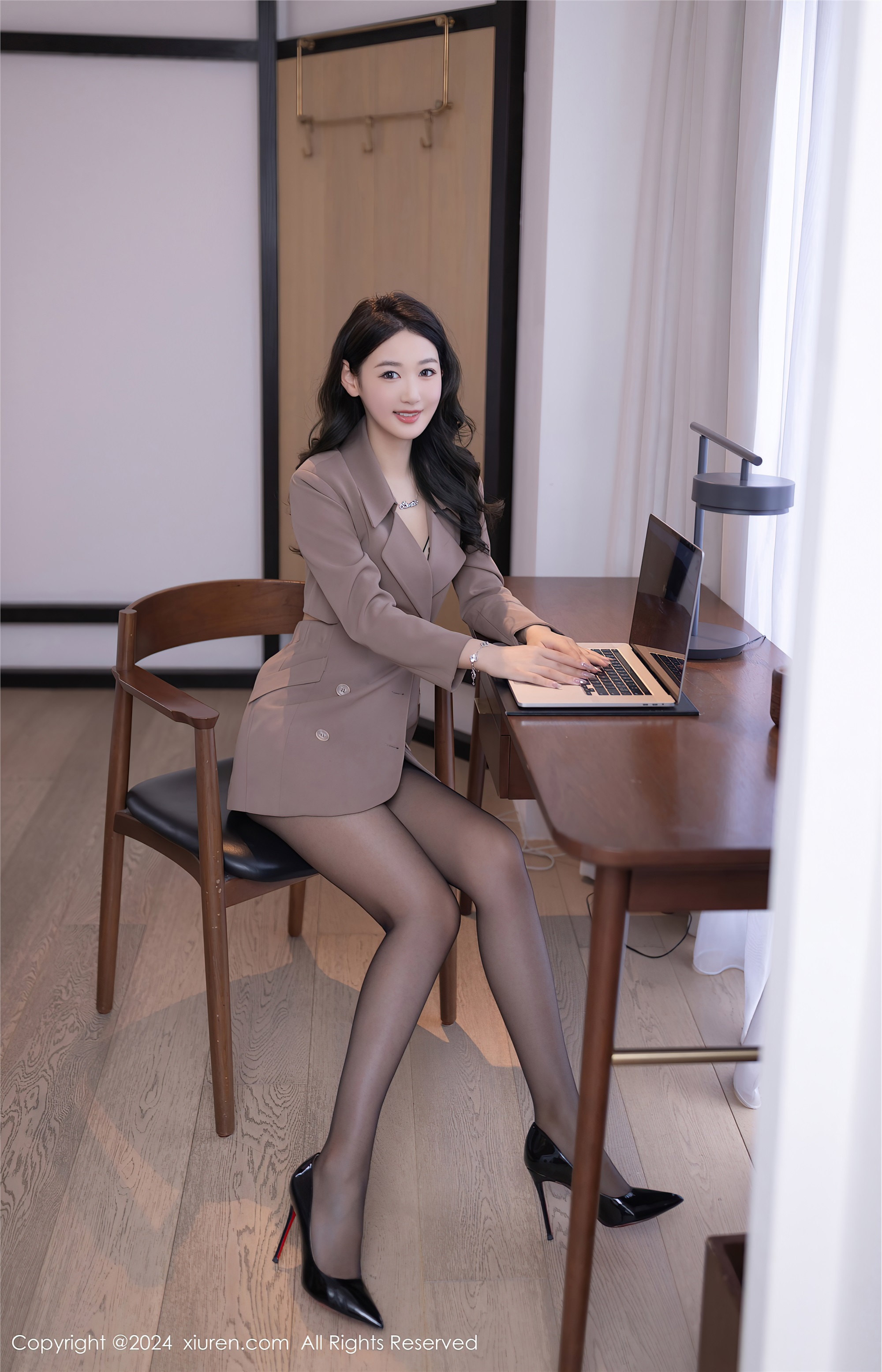 Xiuren秀人网期2024.07.08期N第8824期唐安琪-套图网