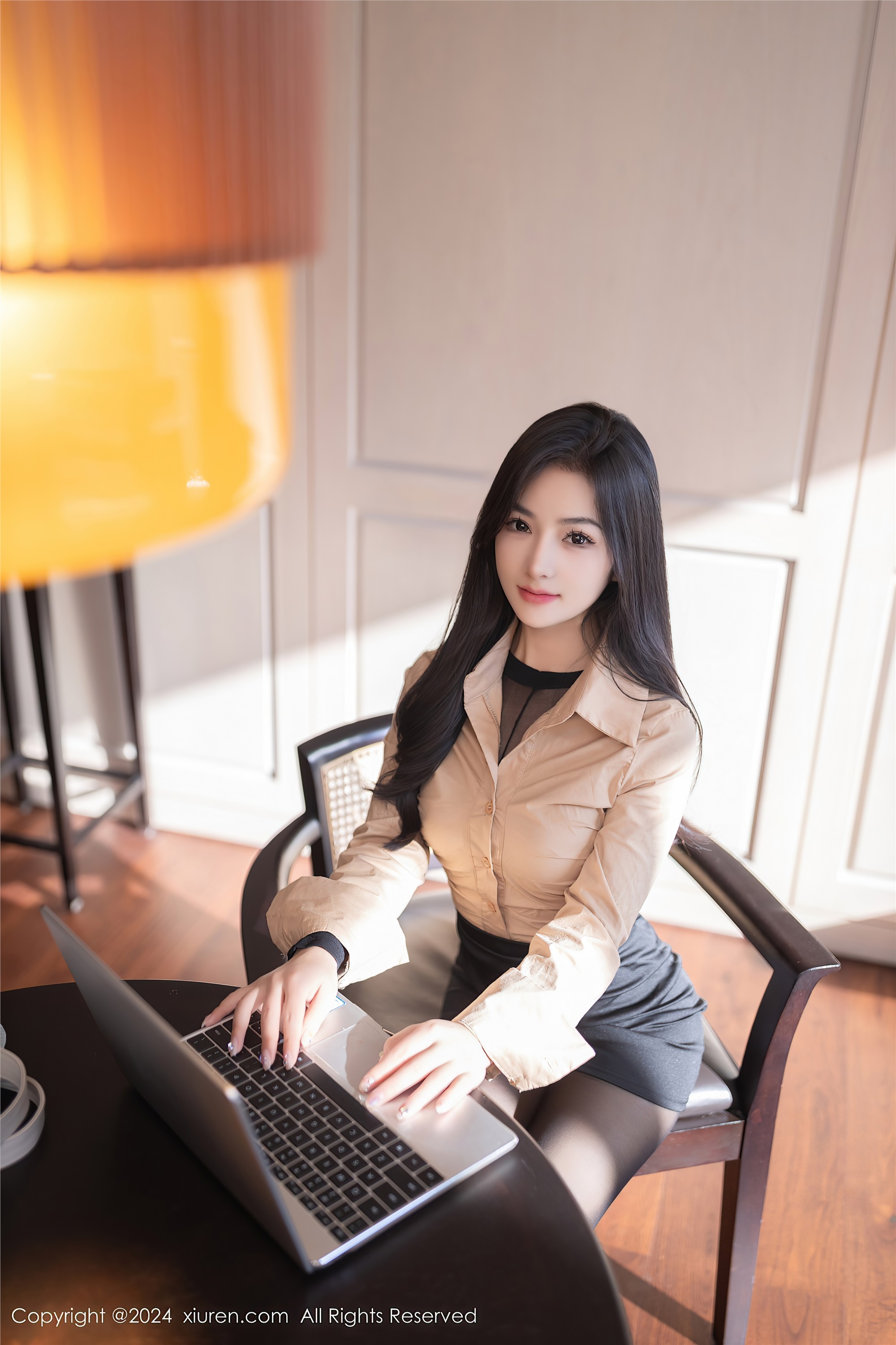 图片[2]-Xiuren秀人网期2024.07.10期N第8835期谭小灵-秀人网