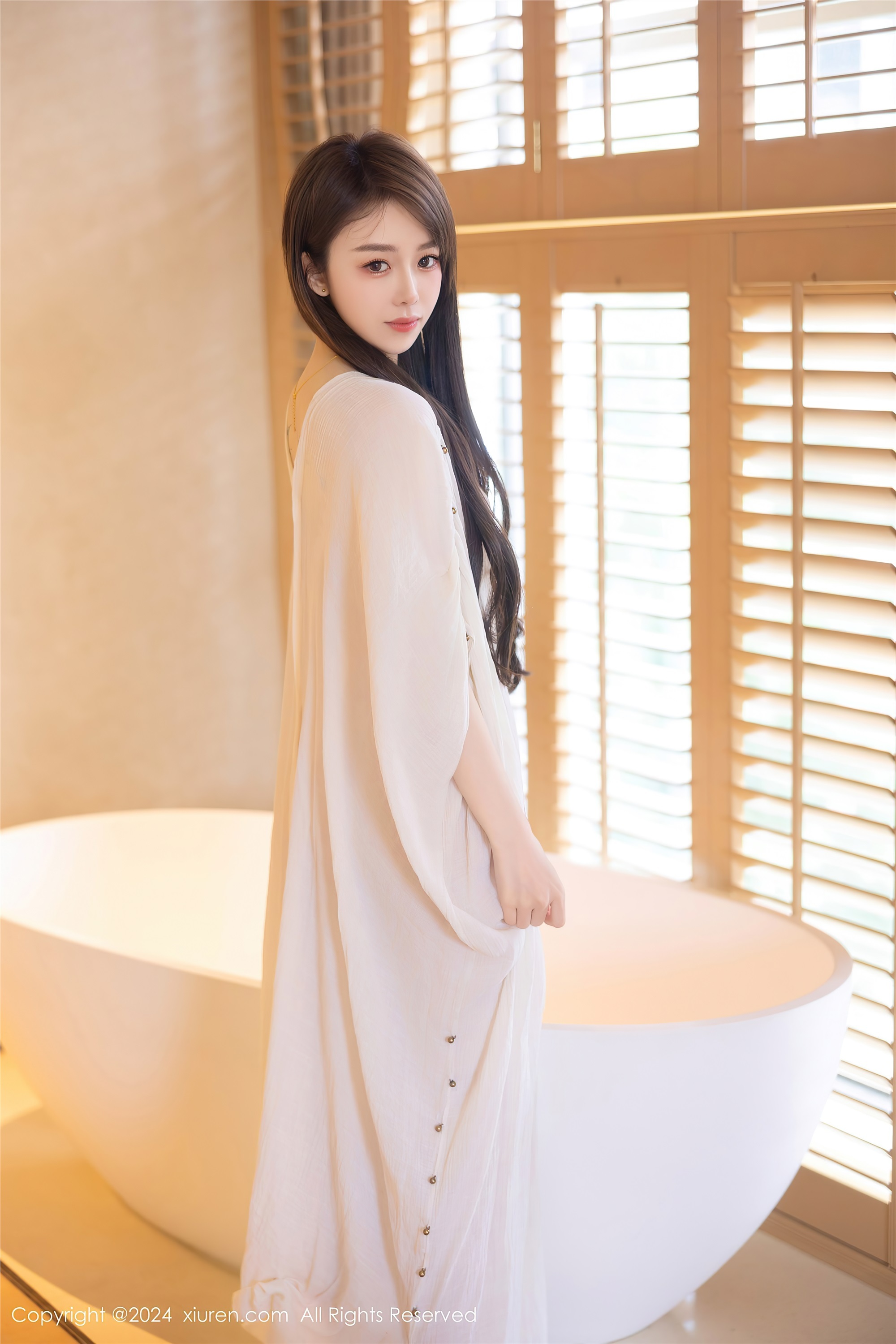 图片[2]-Xiuren秀人网期2024.07.11期N第8842期夏竹-套图网