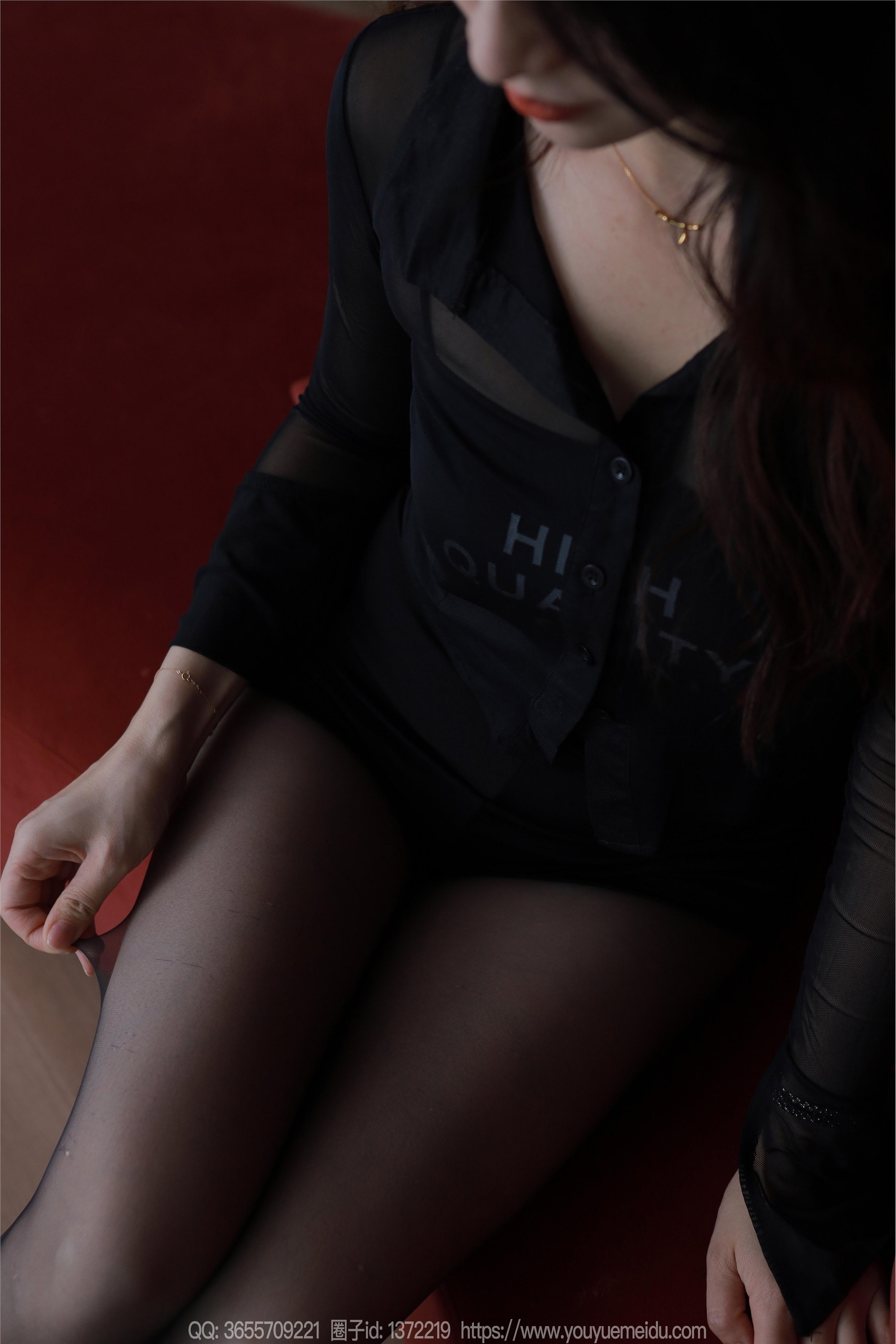 图片[4]-IESS异思趣向期期2024.04.08期丝享家期1710期小婕《红色沙发（上）》-套图网