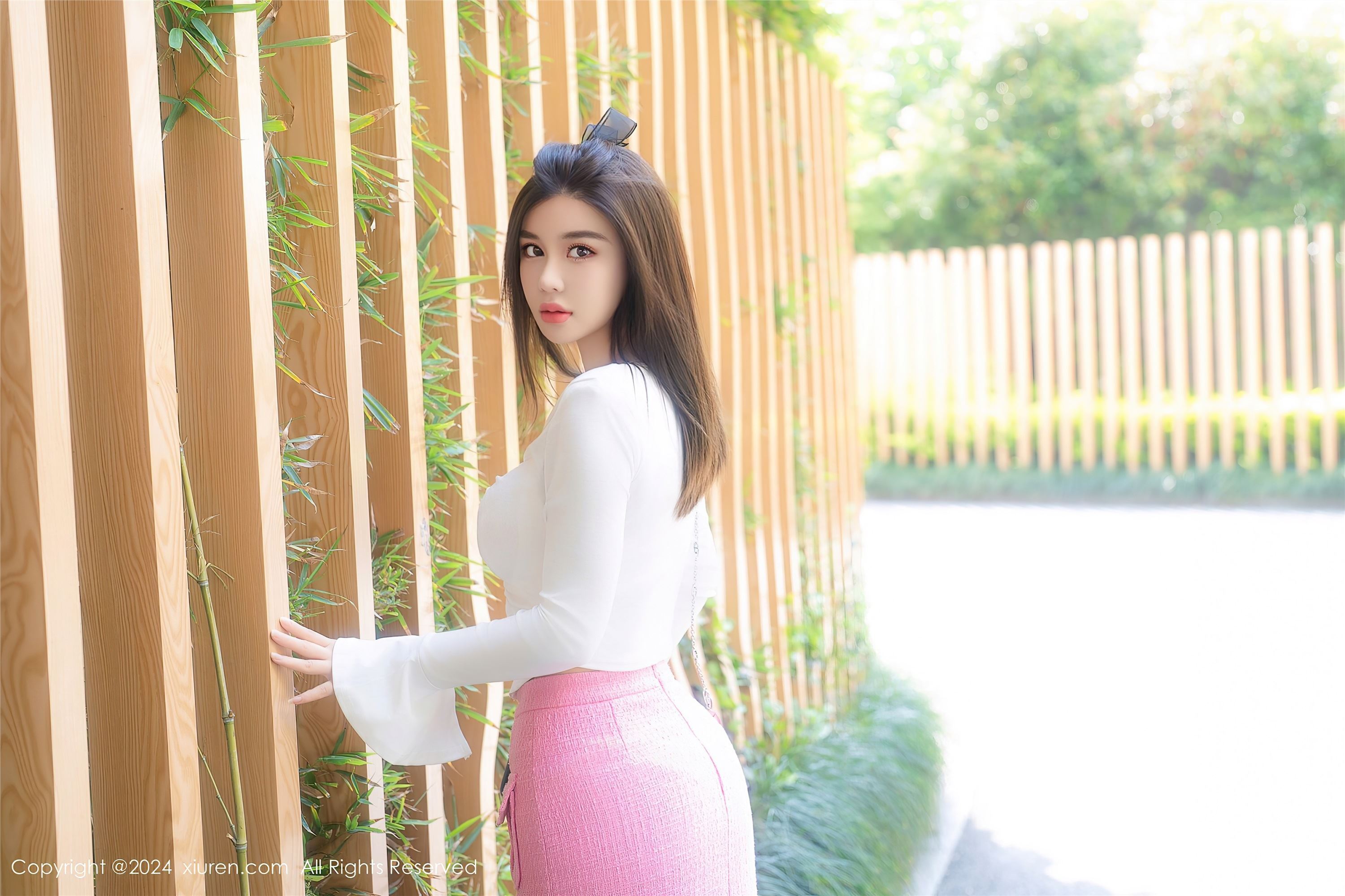 Xiuren秀人网期2024.07.17期N第8872期周jojobaby-套图网