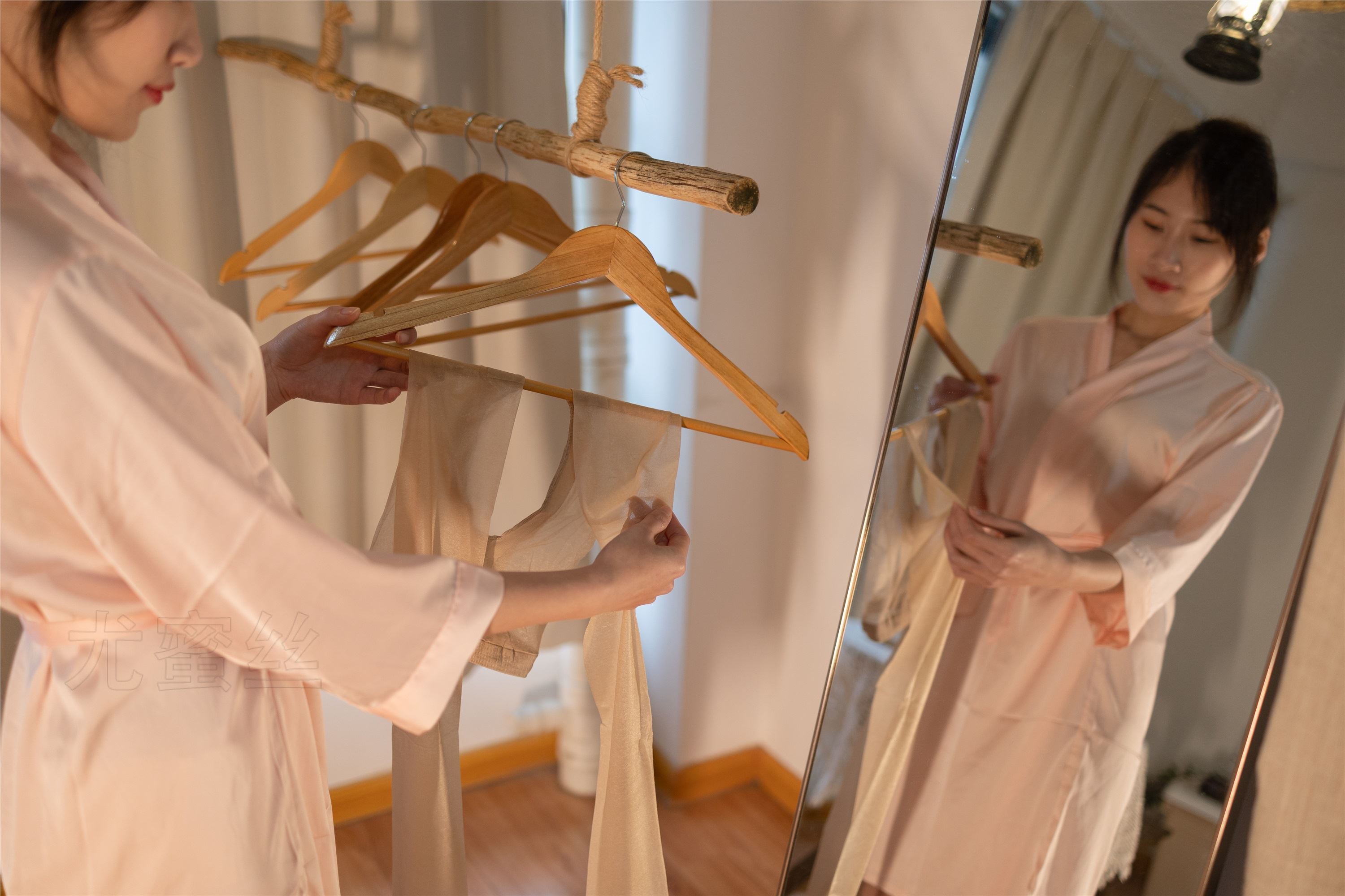 图片[4]-尤蜜丝期穿搭写真期N第102-秀人网