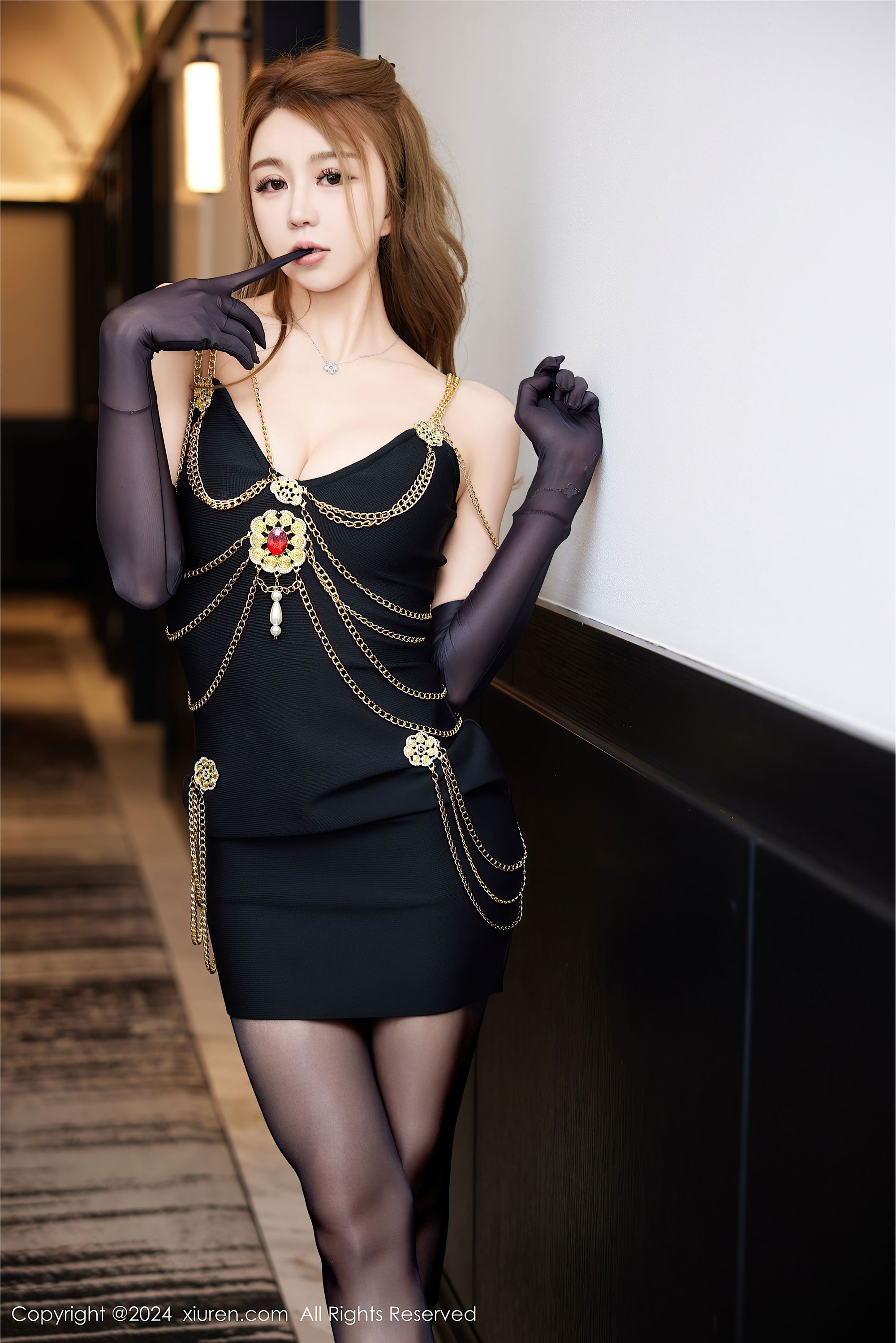 图片[8]-Xiuren秀人网期2024.08.05期N第8968期Zoe柚柚-秀人网