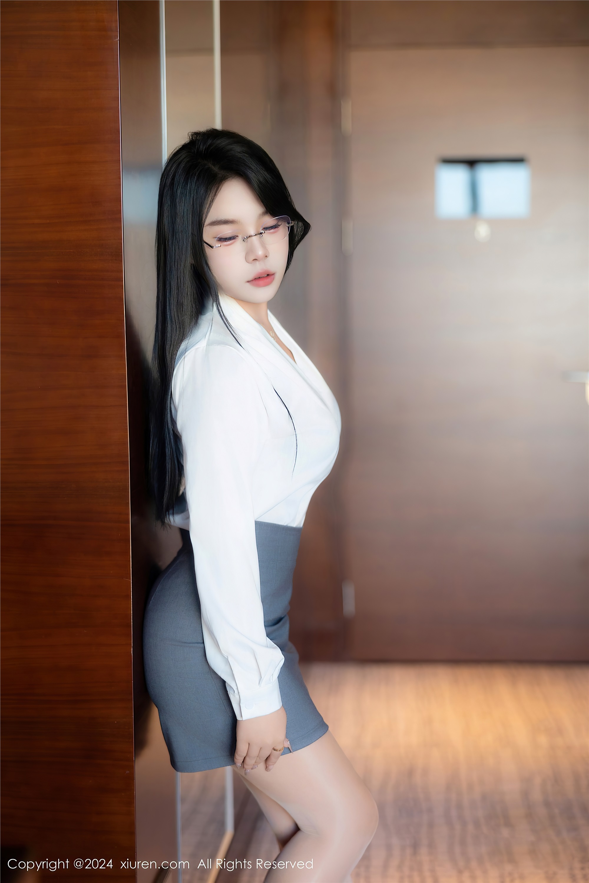 图片[2]-Xiuren秀人网期2024.08.09期N第8989期麦田-套图网