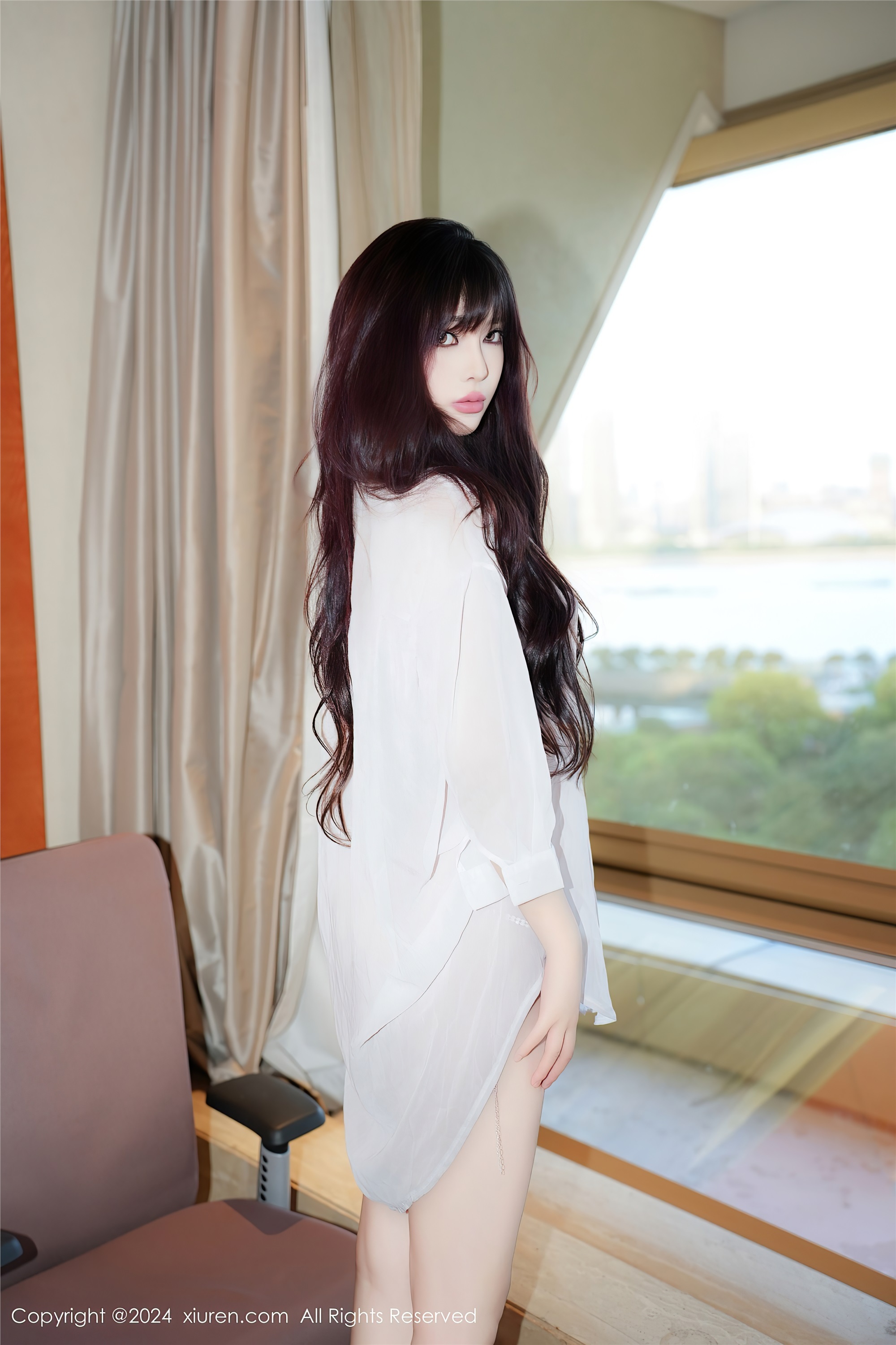 图片[2]-Xiuren秀人网期2024.08.12期N第9002期酒精阿姨-套图网