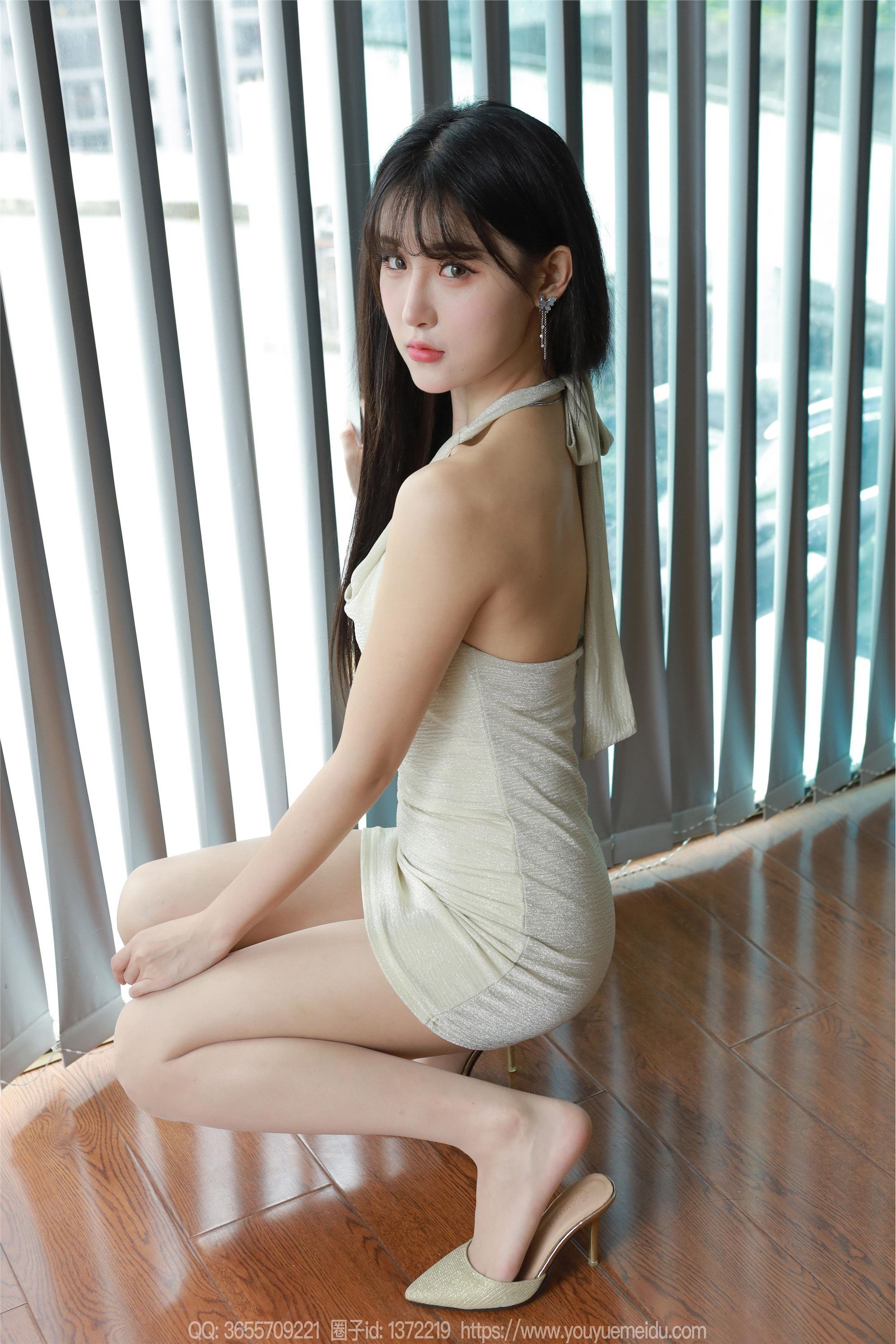 图片[9]-IESS异思趣向期期2024.05.31期丝享家期1756期小宝《挂脖包臀裙》-秀人网