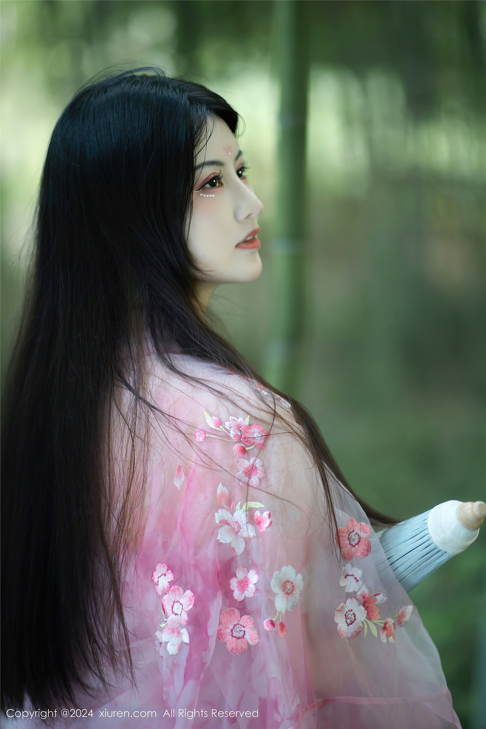 图片[2]-Xiuren秀人网期2024.09.02期N第9100期诗诗kiki-套图网