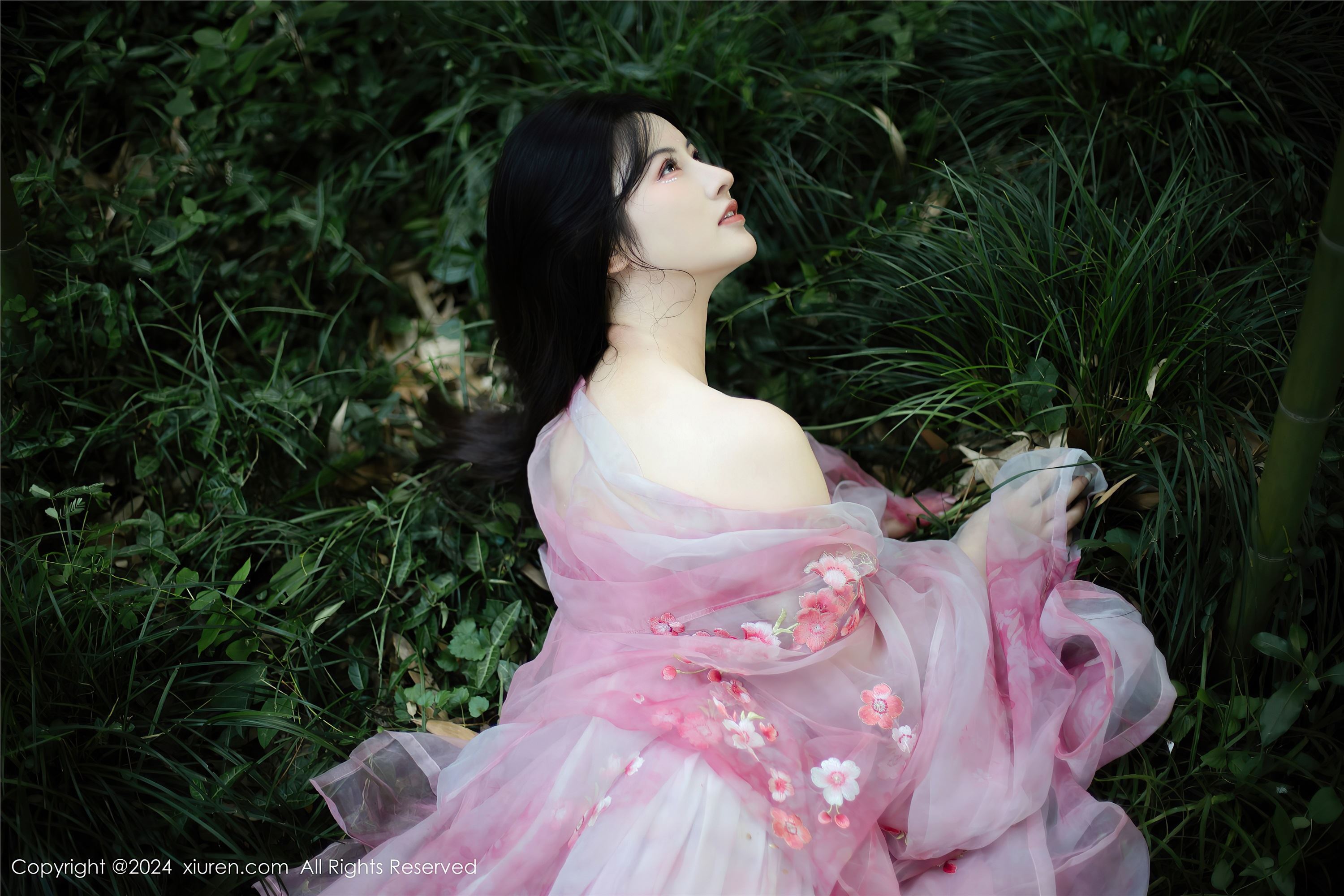 图片[8]-Xiuren秀人网期2024.09.02期N第9100期诗诗kiki-套图网