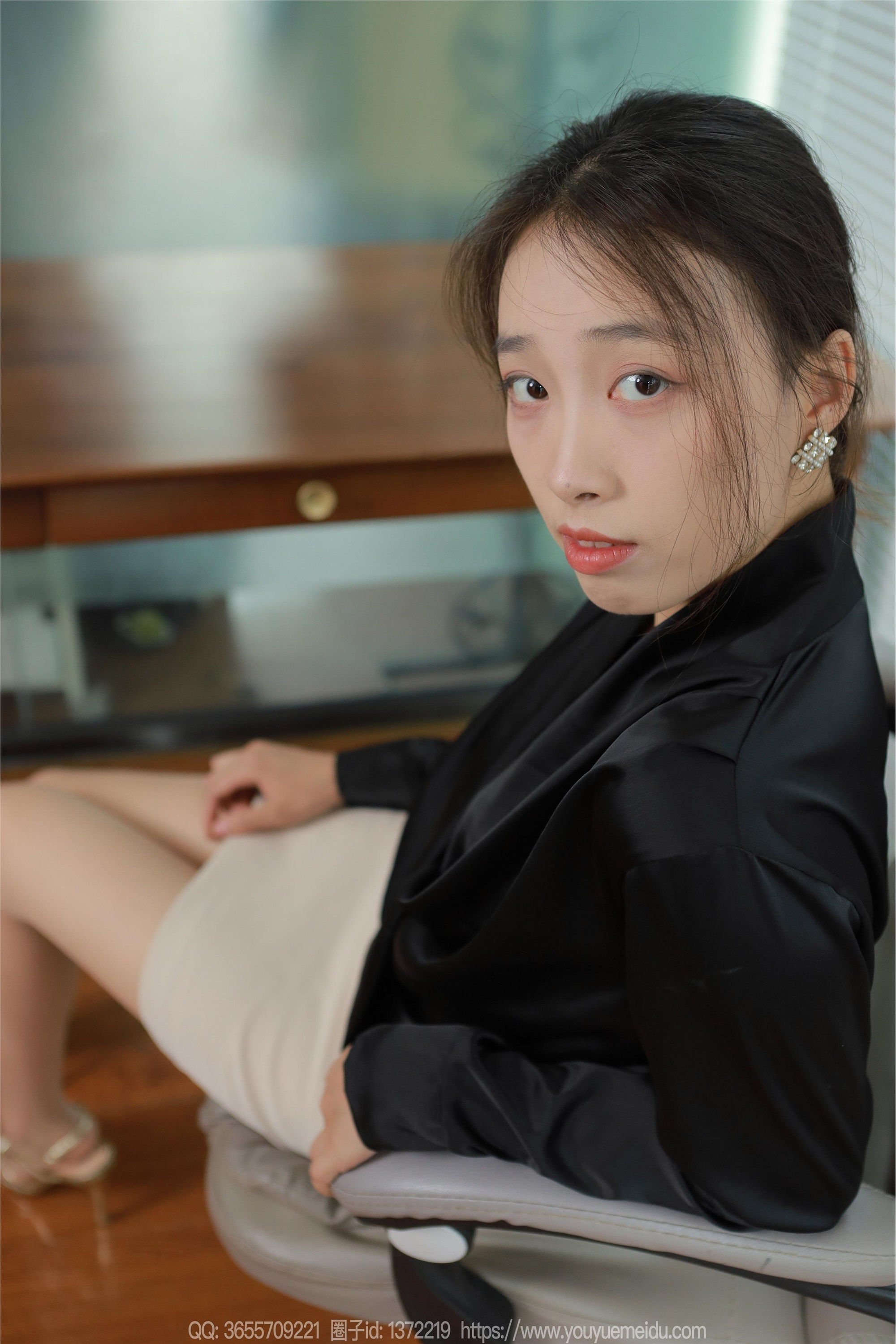 图片[2]-IESS异思趣向期期2024.07.12期丝享家期1792期小九《黑色荡领（上）》-秀人网