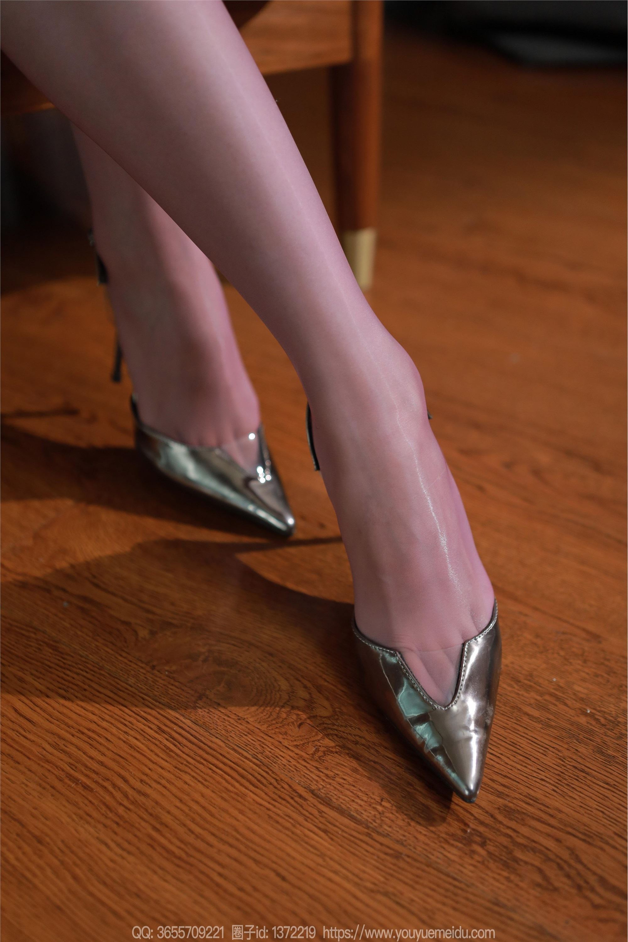 图片[8]-IESS异思趣向期期2024.07.18期丝享家期1797期小九《闪亮的红》-秀人网