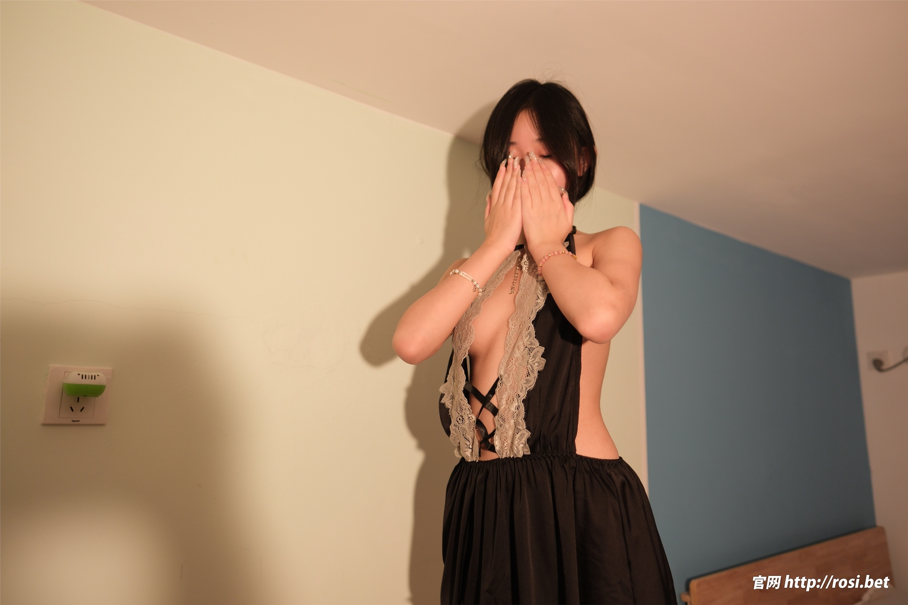 ROSI写真期2024.10.19期N第4702-套图网