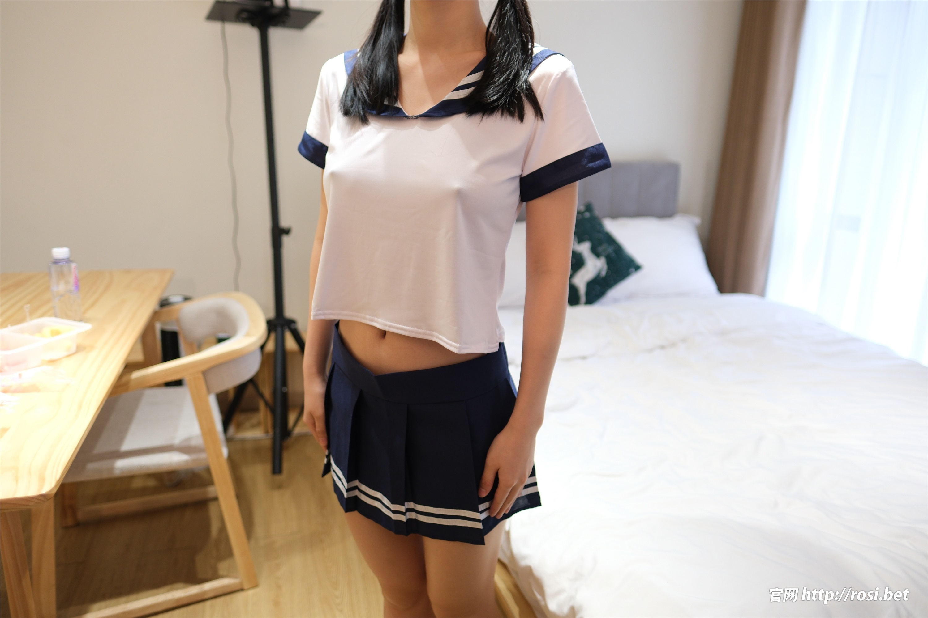 图片[4]-ROSI写真期2024.10.20期N第4703-秀人网