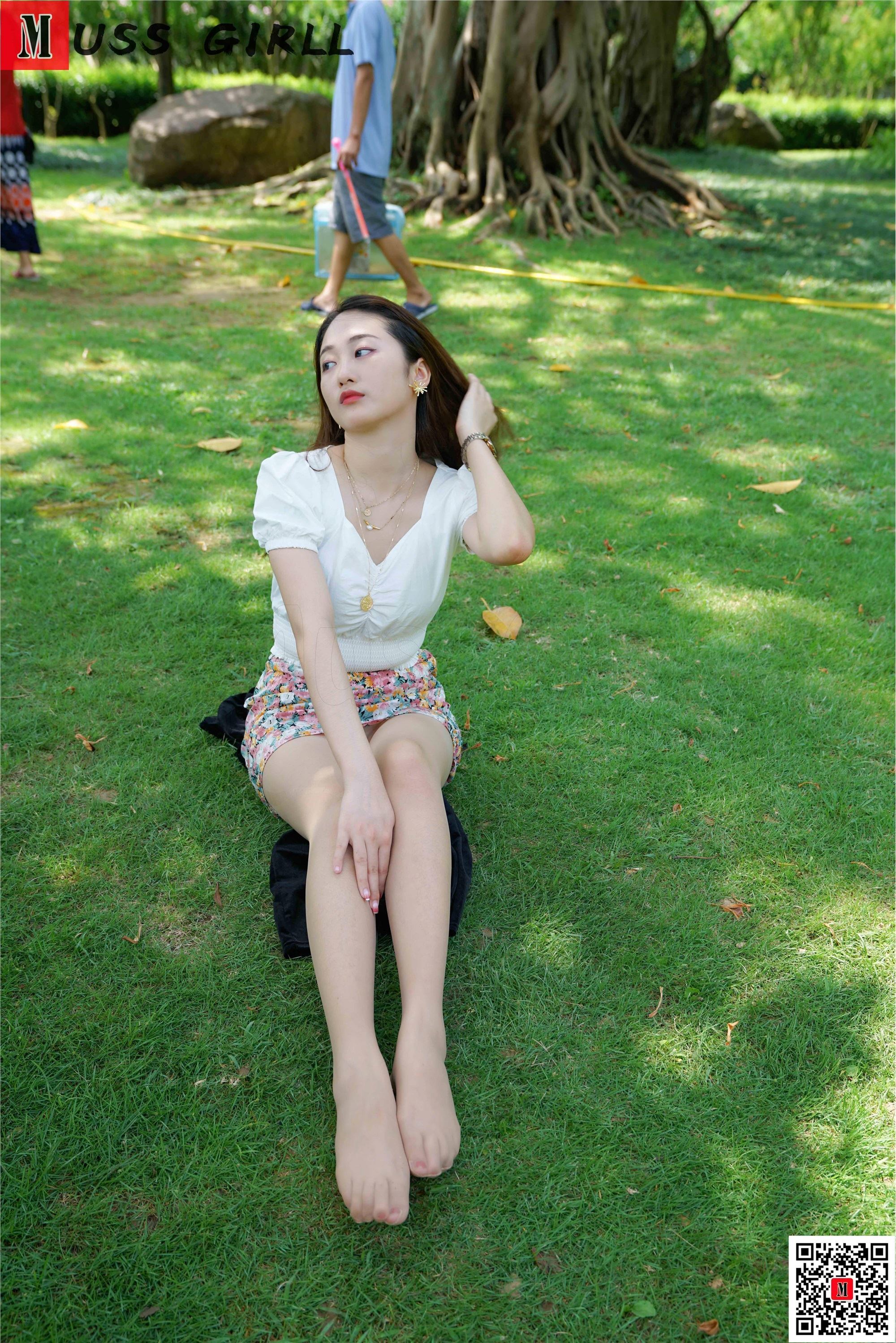 图片[8]-MussGirl慕丝女郎期期N第195期草地碎花包臀裙肉丝-套图网