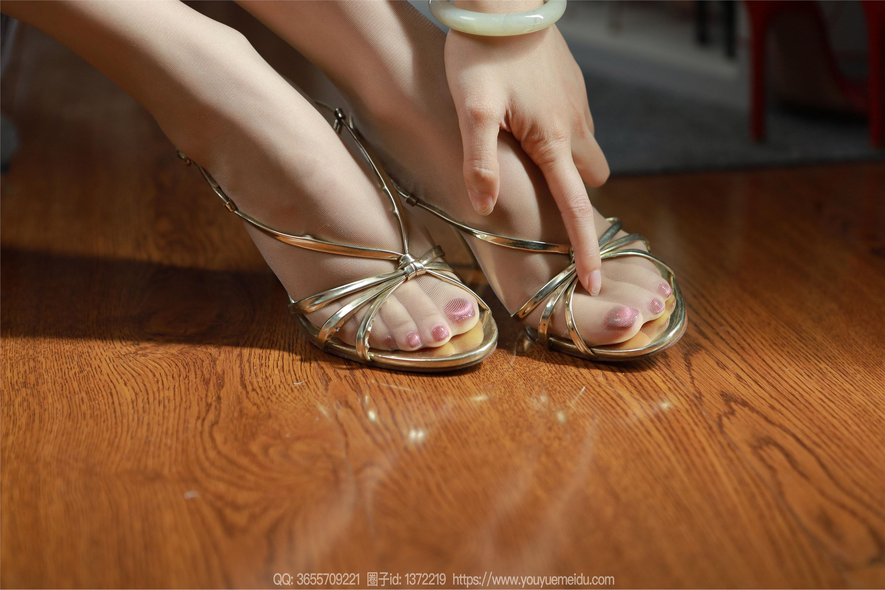 IESS异思趣向期期2024.08.07期丝享家期1814期婉萍《吊带波点》-套图网