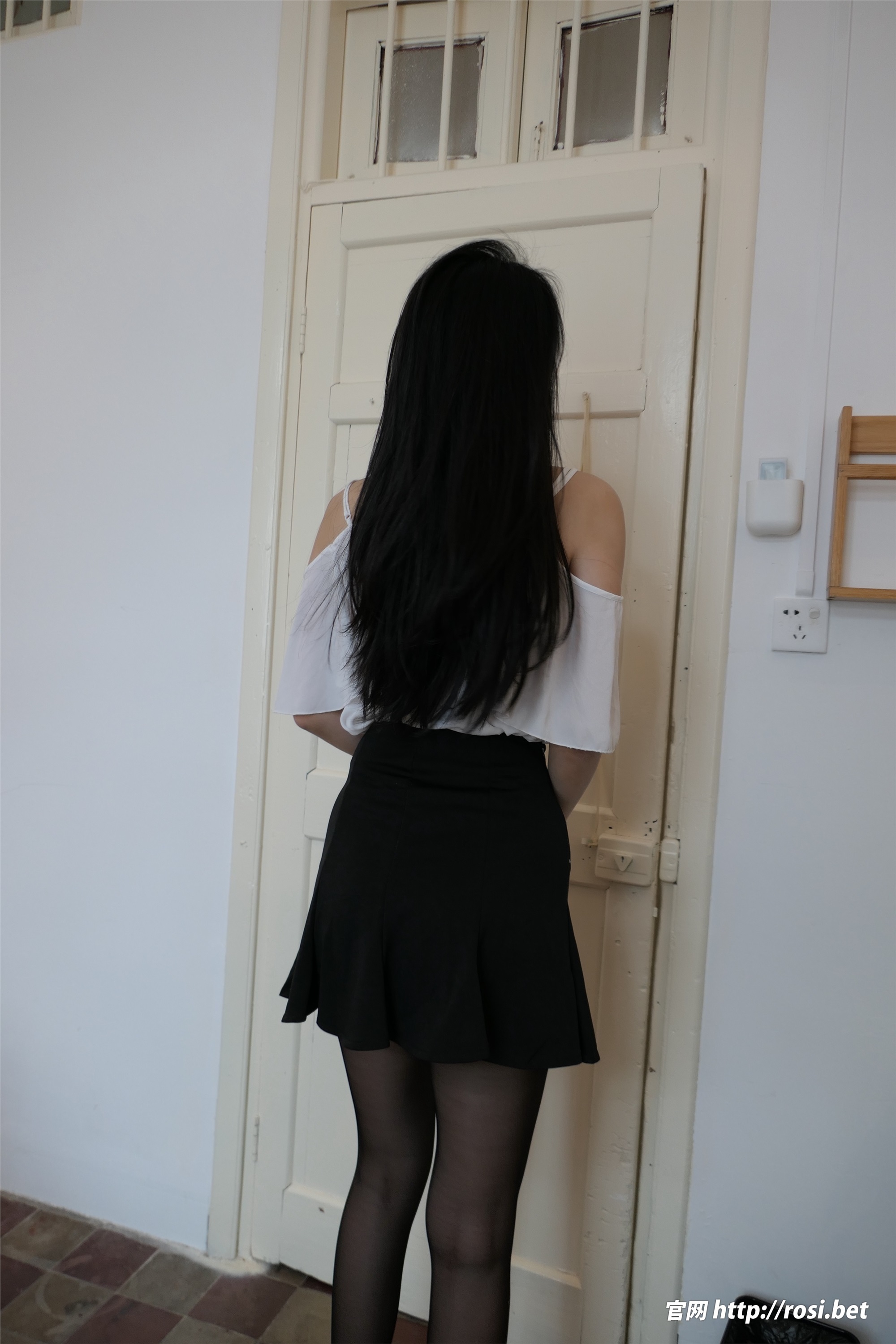 ROSI写真期2024.10.26期N第4709-套图网