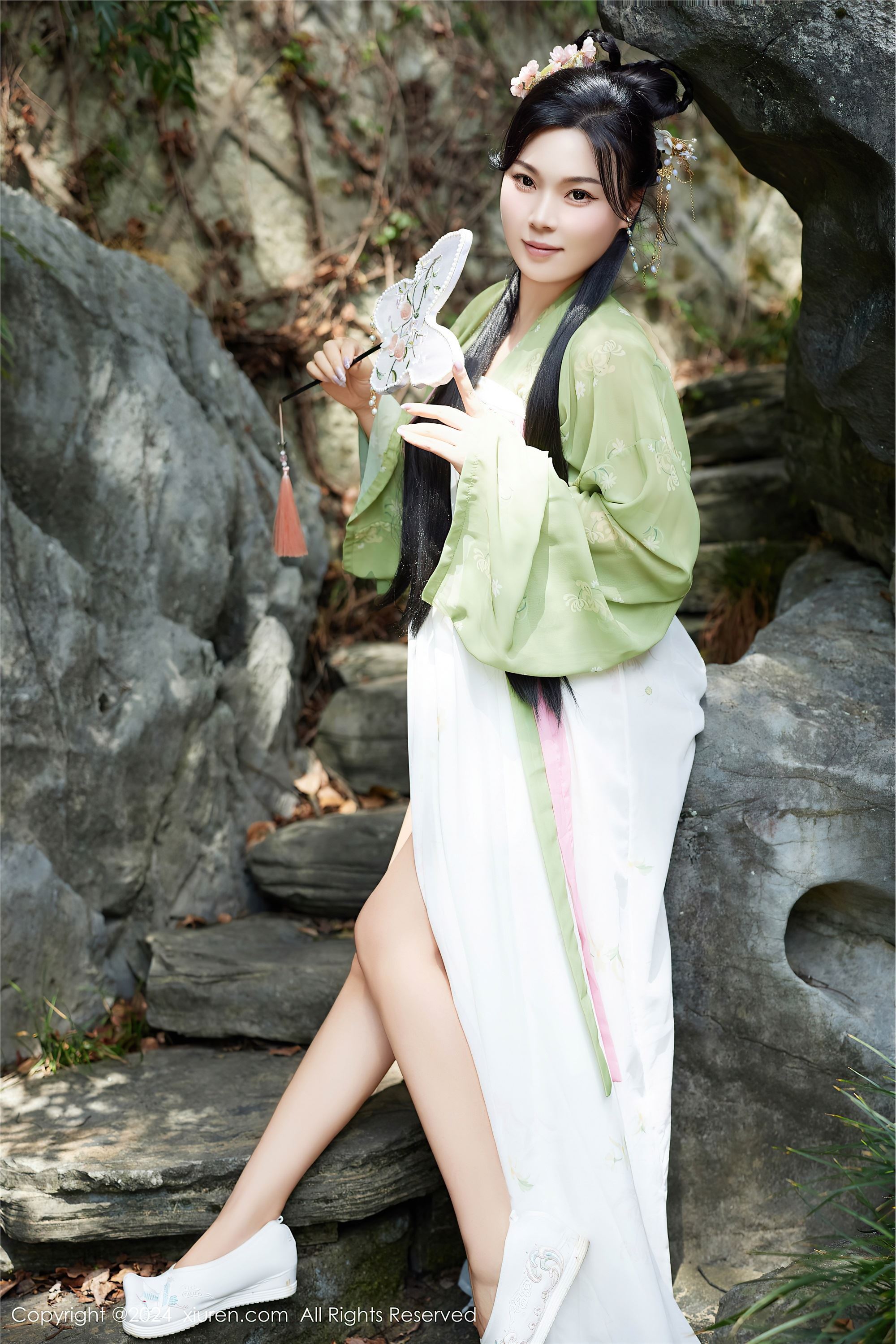 图片[2]-Xiuren秀人网期2024.09.14期N第9162期麦田-秀人网