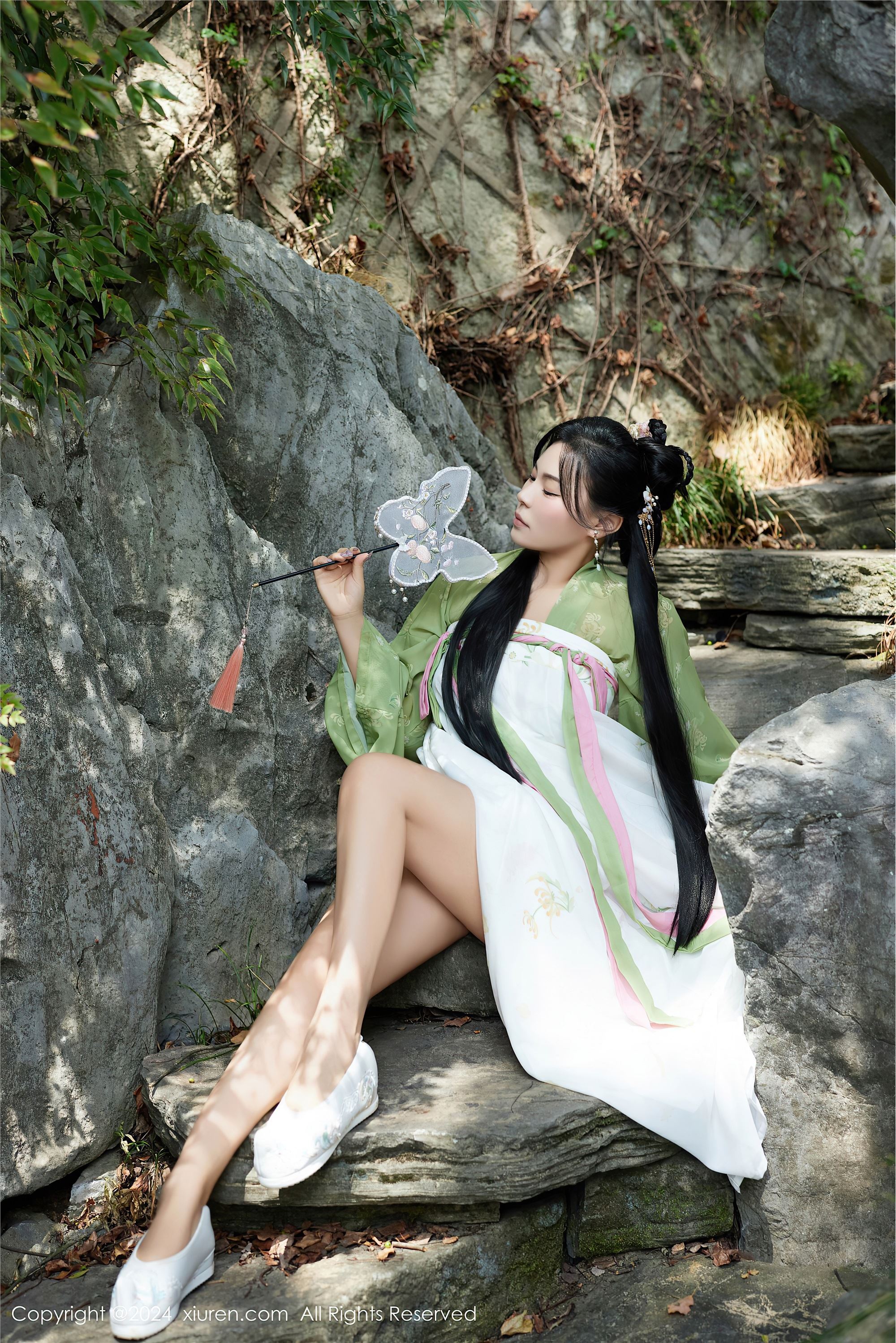 图片[3]-Xiuren秀人网期2024.09.14期N第9162期麦田-秀人网