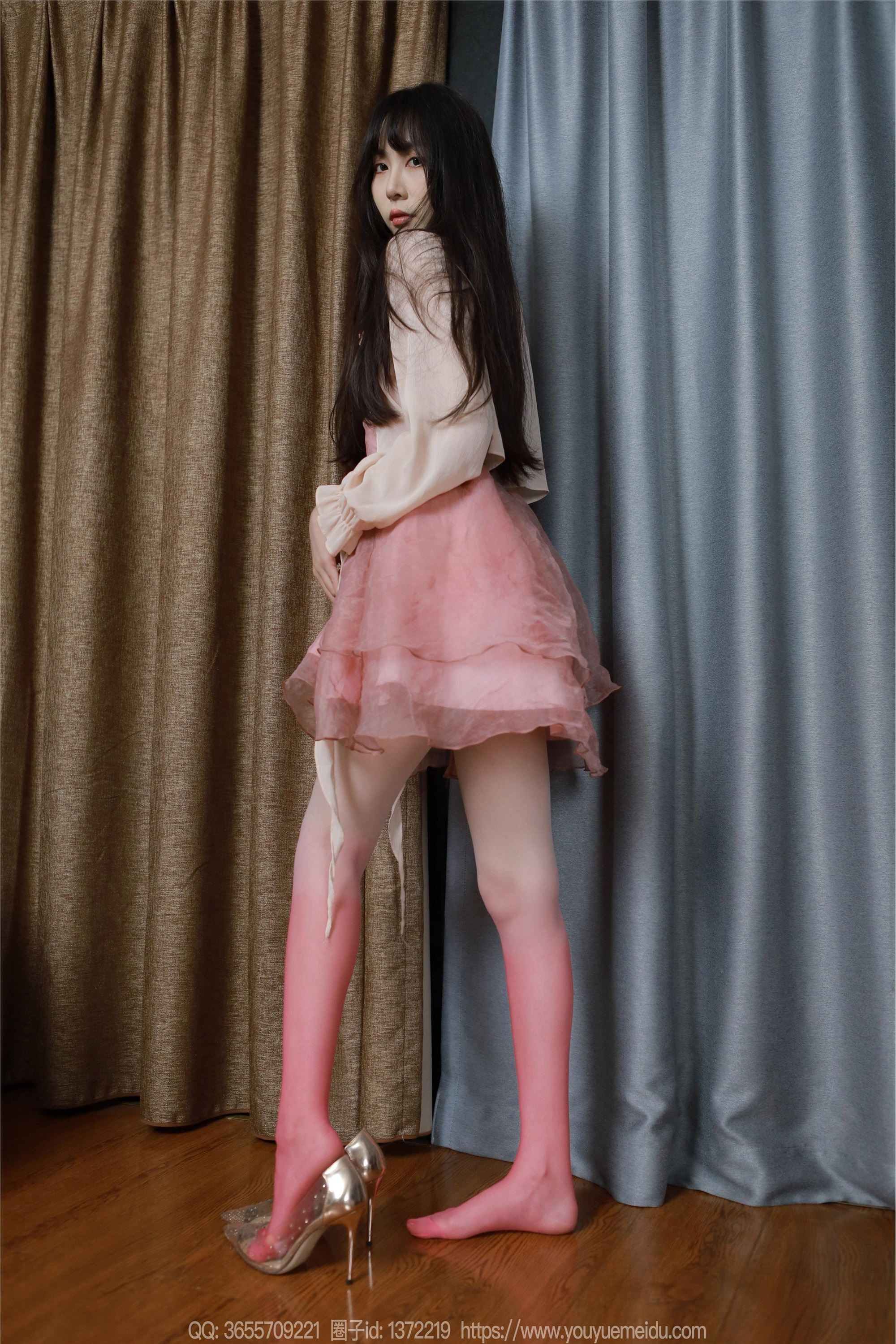 图片[7]-IESS异思趣向期期2024.08.08期丝享家期1815期团团《粉白渐变（下）》-秀人网