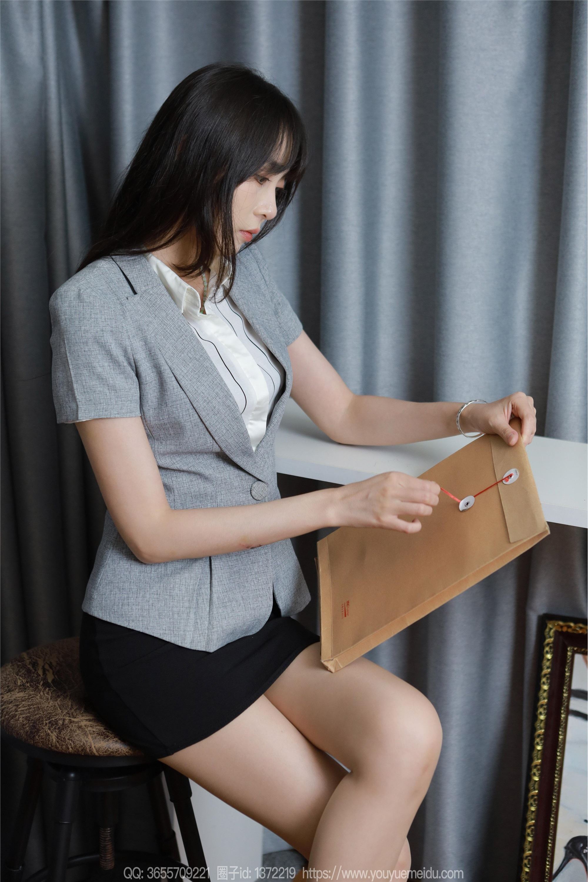 图片[4]-IESS异思趣向期期2024.08.12期丝享家期1817期团团《长腿档案员》（上）-秀人网