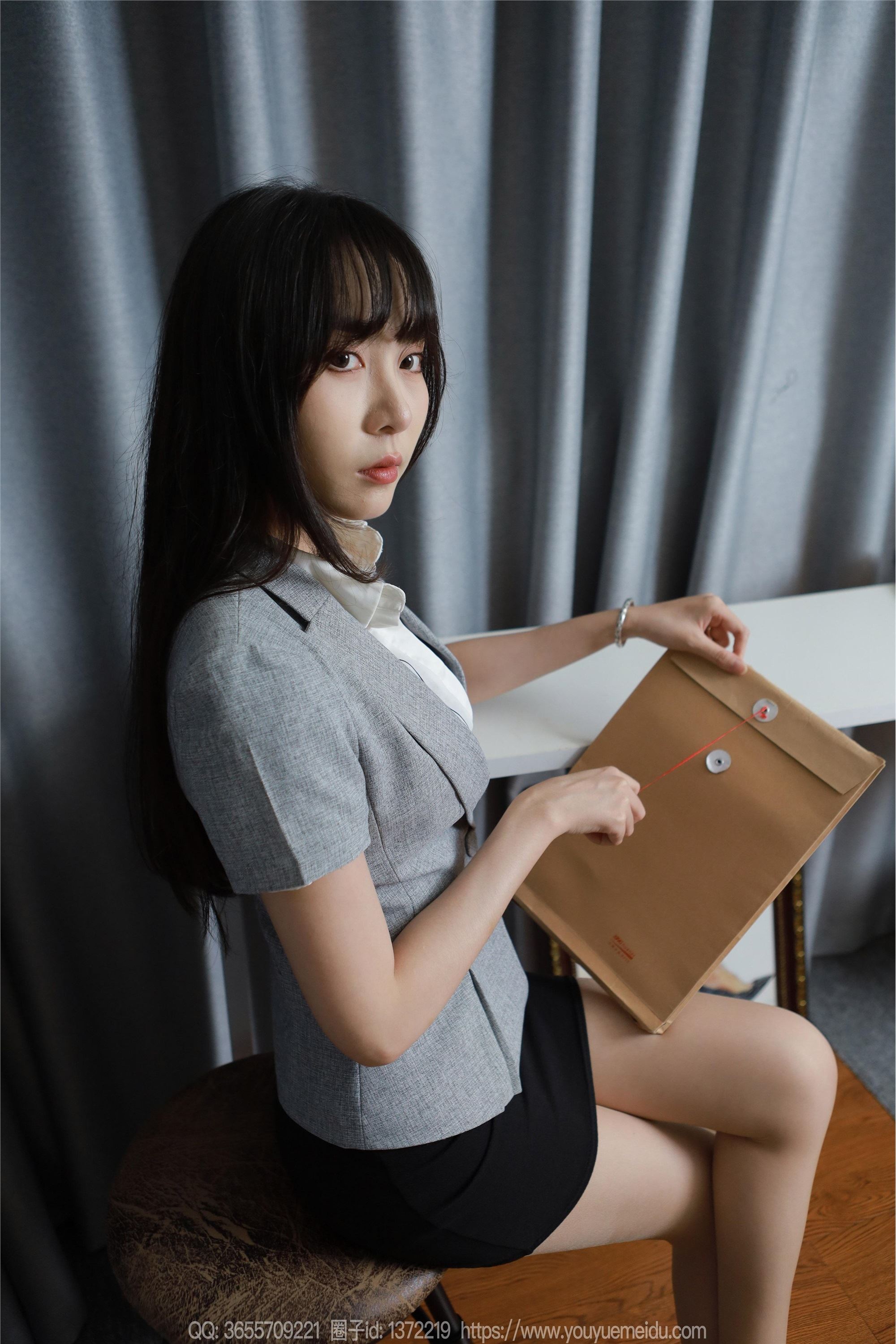 图片[6]-IESS异思趣向期期2024.08.12期丝享家期1817期团团《长腿档案员》（上）-秀人网