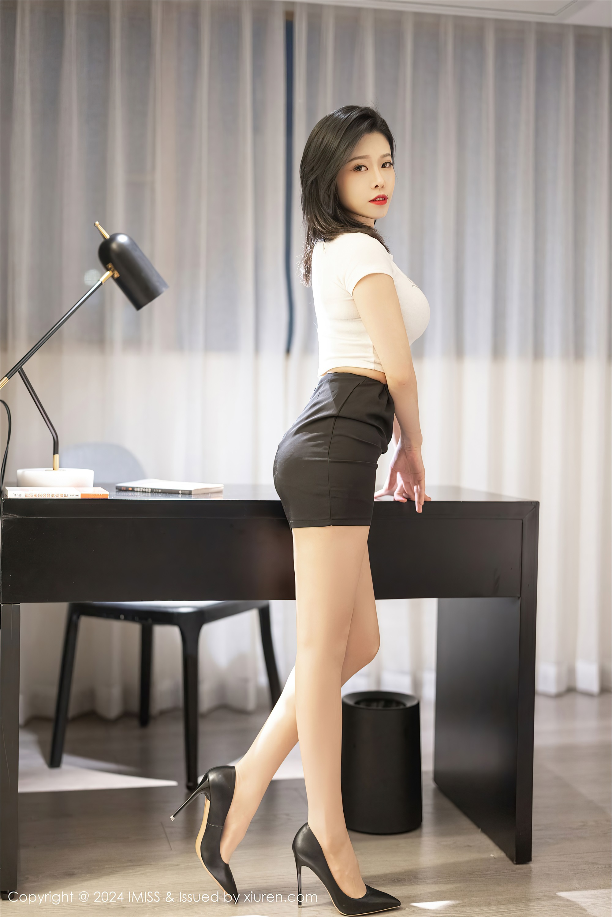 图片[2]-IMiss爱蜜社期2024.08.14期VOL.777期luvian本能-套图网