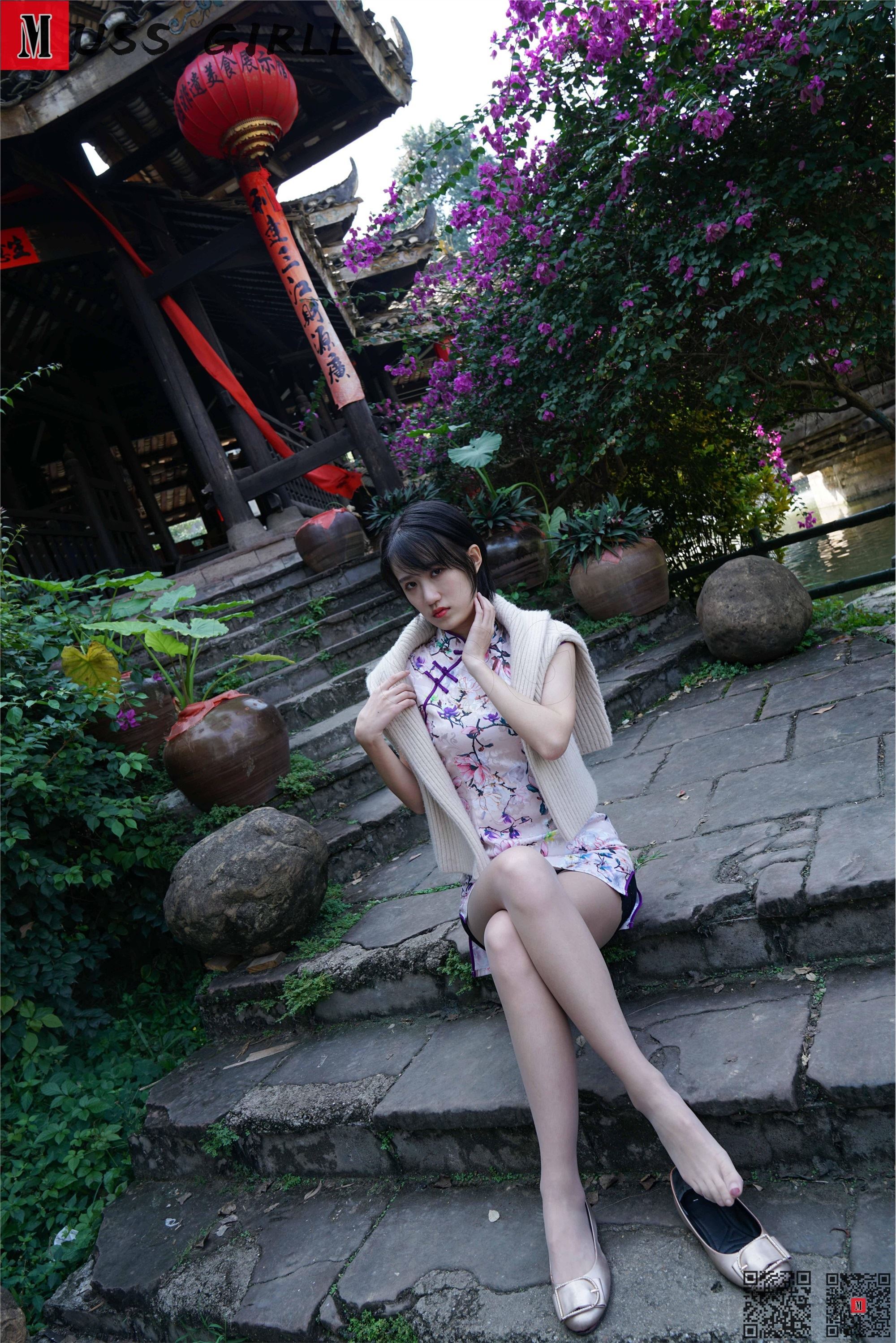 图片[9]-MussGirl慕丝女郎期期N第157期公园凉亭碎花旗袍-秀人网