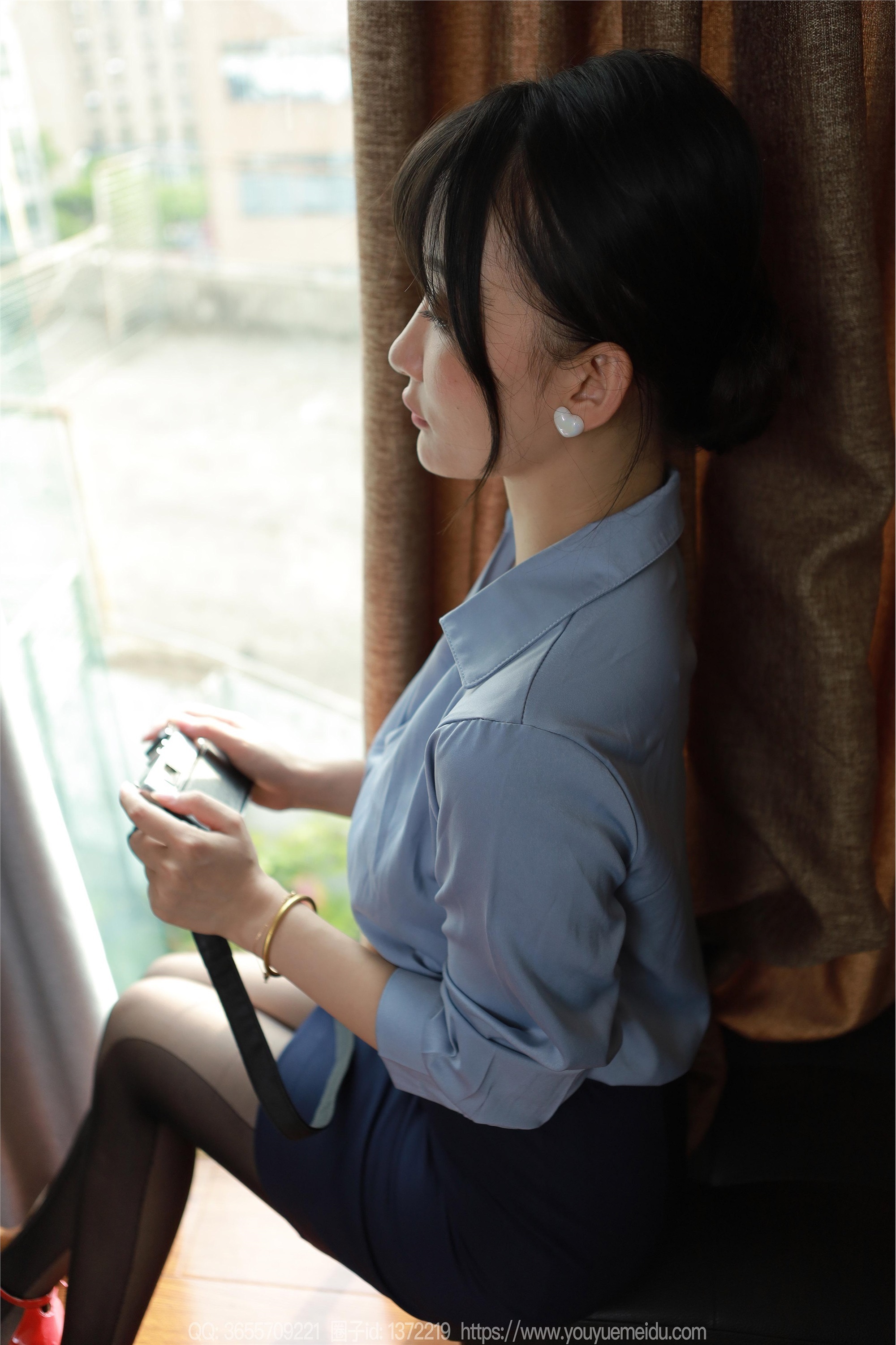 图片[6]-IESS异思趣向期期2024.08.20期丝享家期1825期秋秋《美女记者》-秀人网