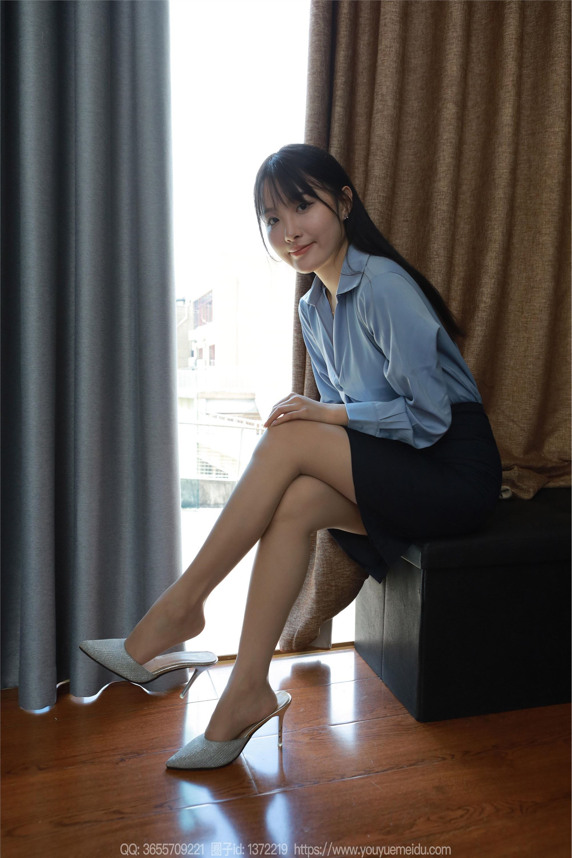 IESS异思趣向期期2024.09.04期丝享家期1837期婉萍《蓝色衬衣》-秀人网