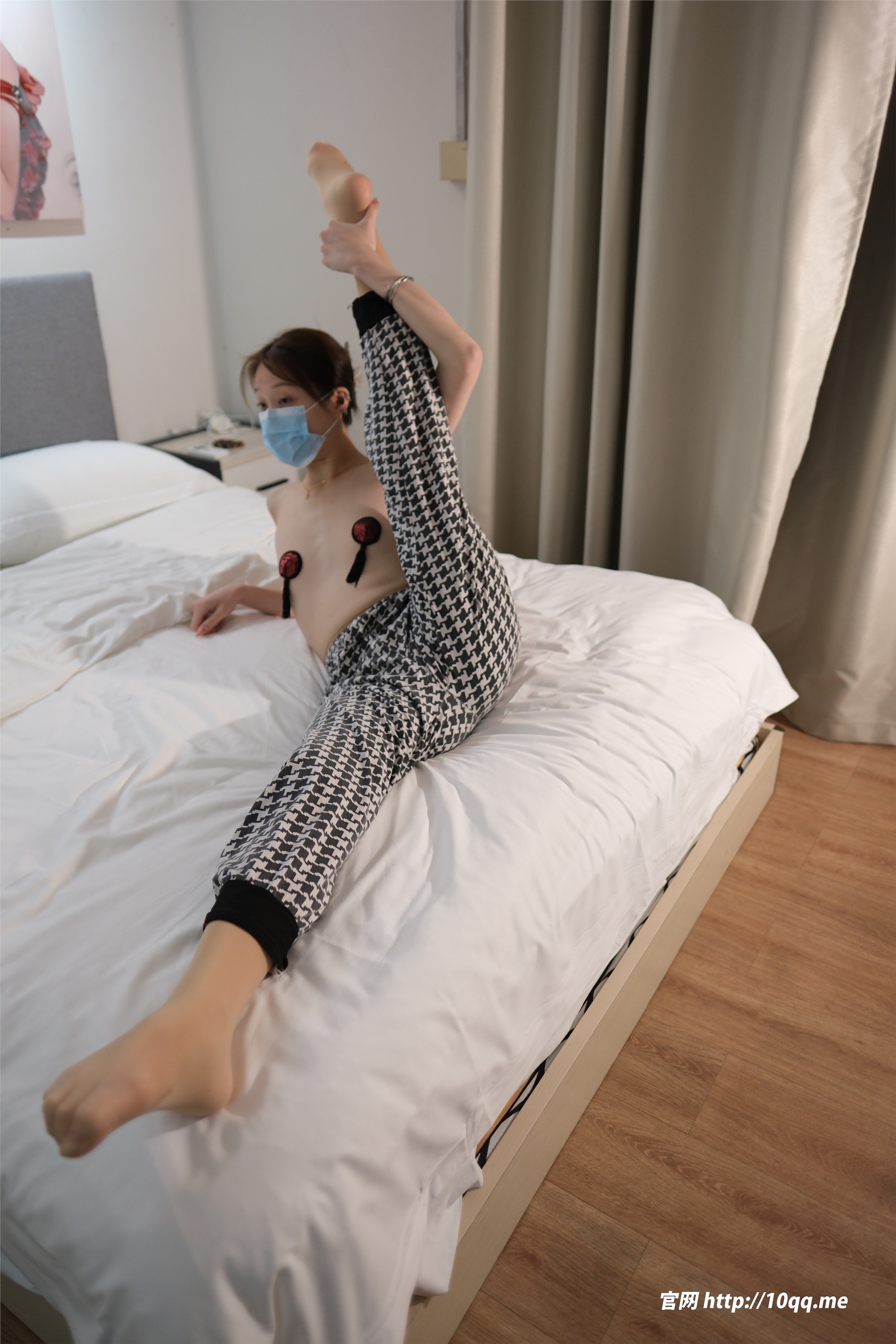 图片[4]-ROSI口罩系列期2024.11.05期N第3068-秀人网