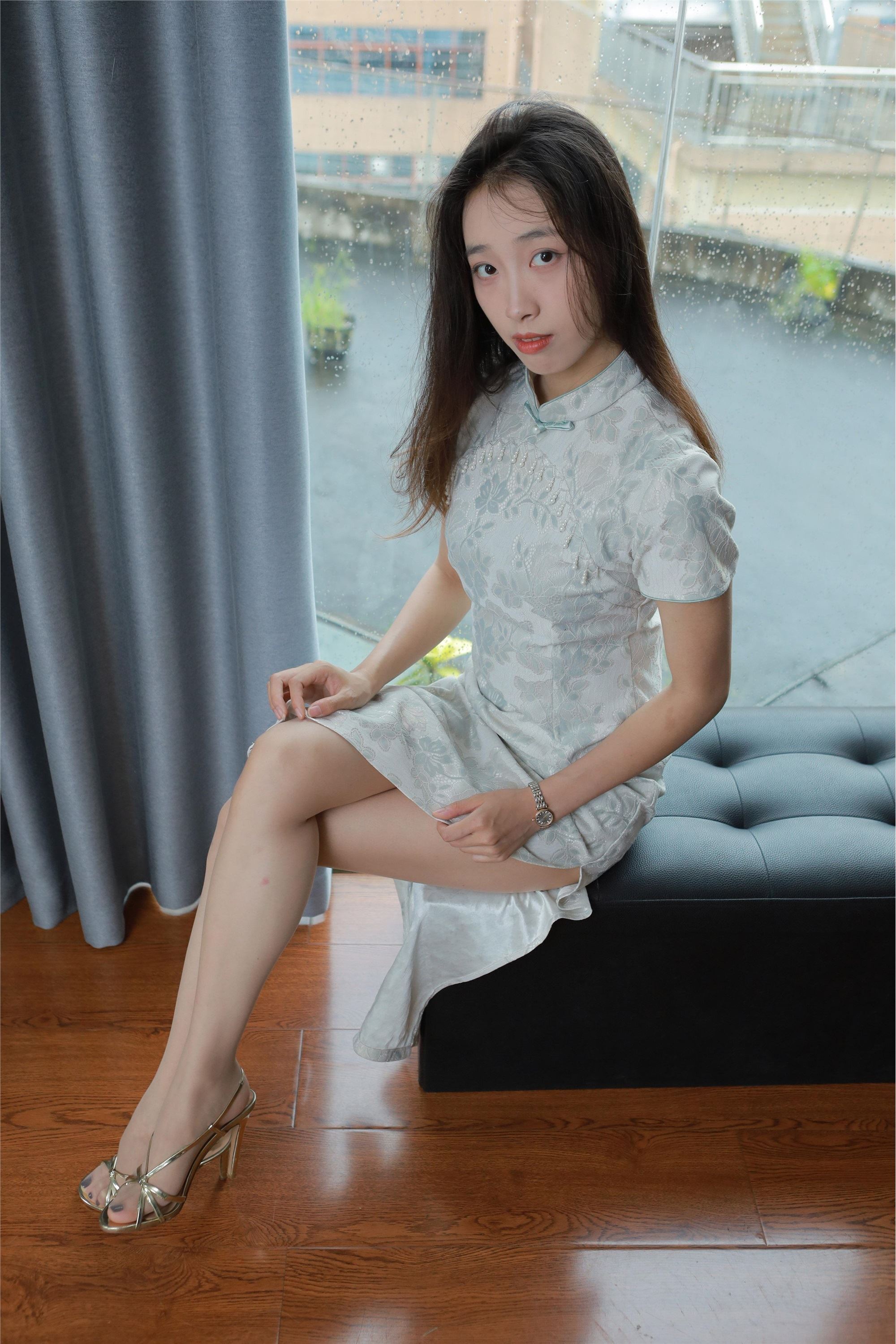 图片[4]-IESS异思趣向期期2024.06.27期丝享家期1779期小九《长腿旗袍》-秀人网