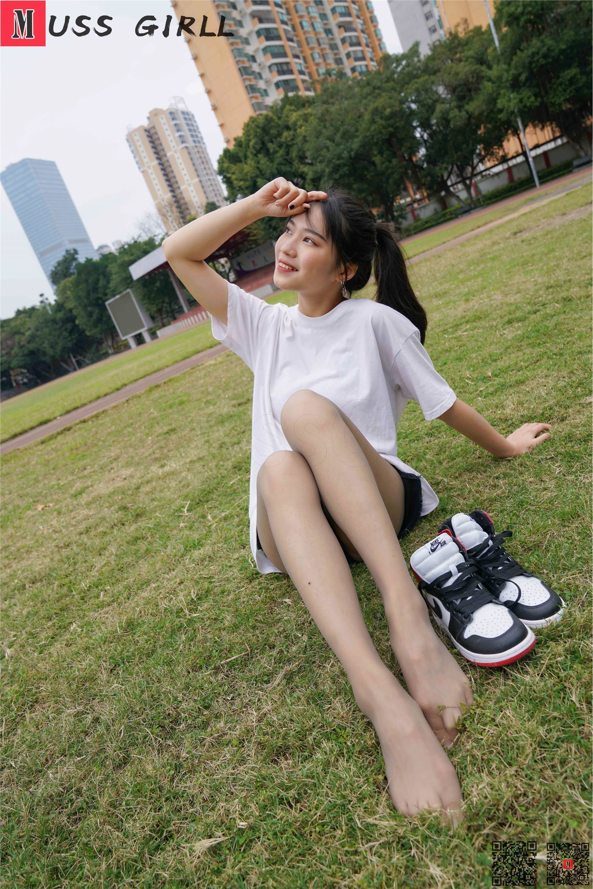 MussGirl慕丝女郎期期N第169期操场白衣裙-套图网